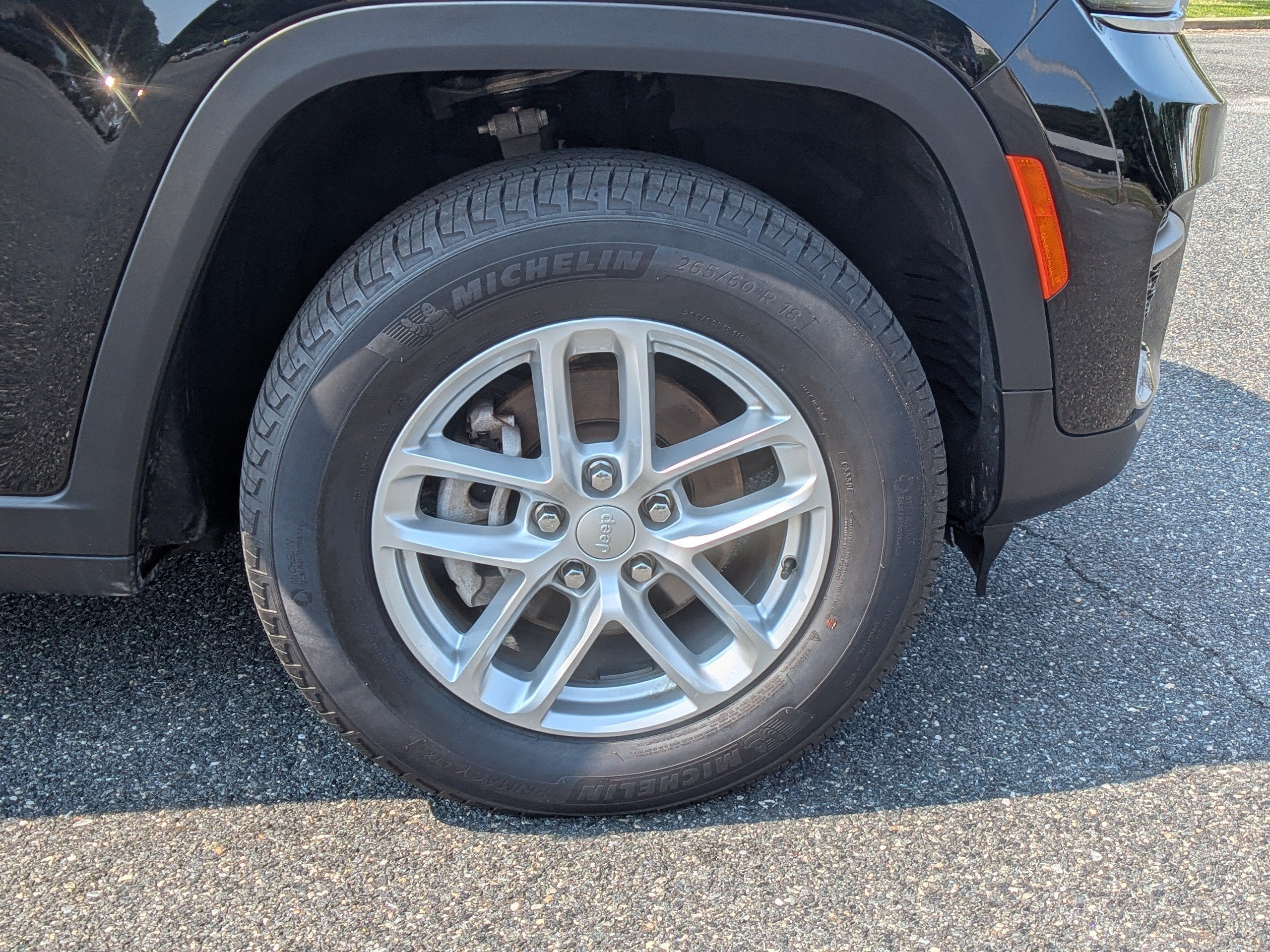 2023 Jeep Grand Cherokee Laredo 4x4