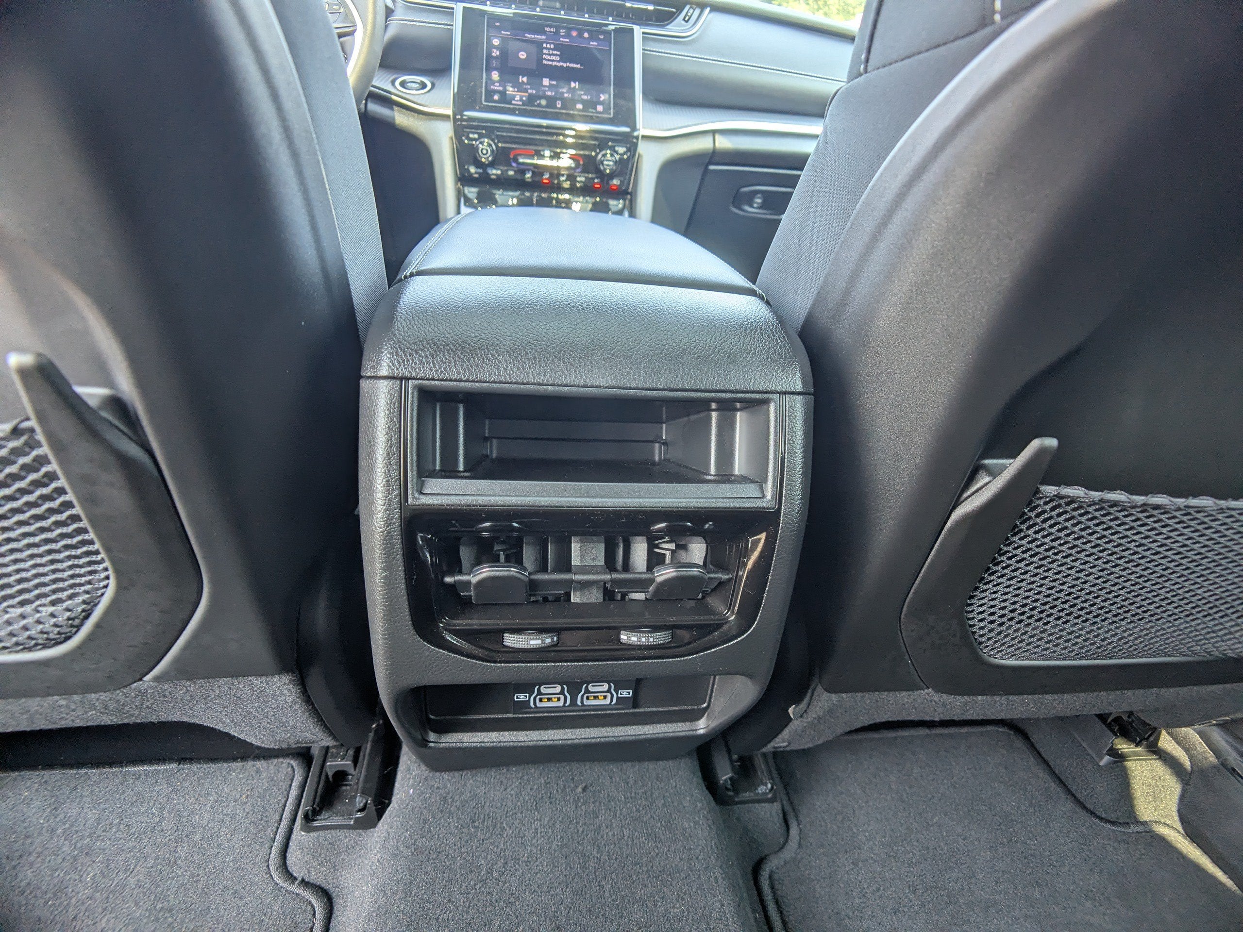 2023 Jeep Grand Cherokee Laredo 4x4