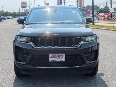2023 Jeep Grand Cherokee Laredo 4x4