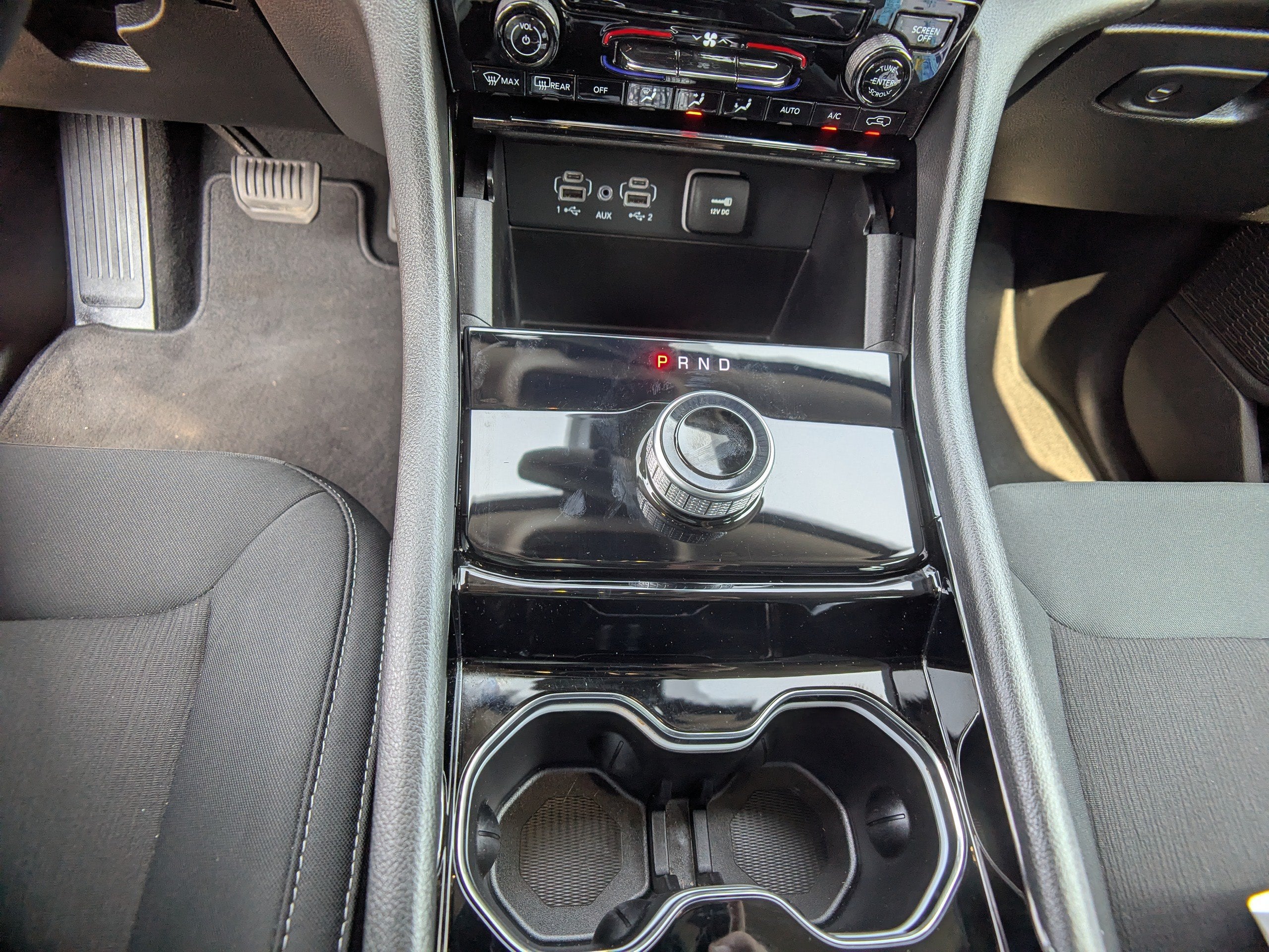 2023 Jeep Grand Cherokee Laredo 4x4