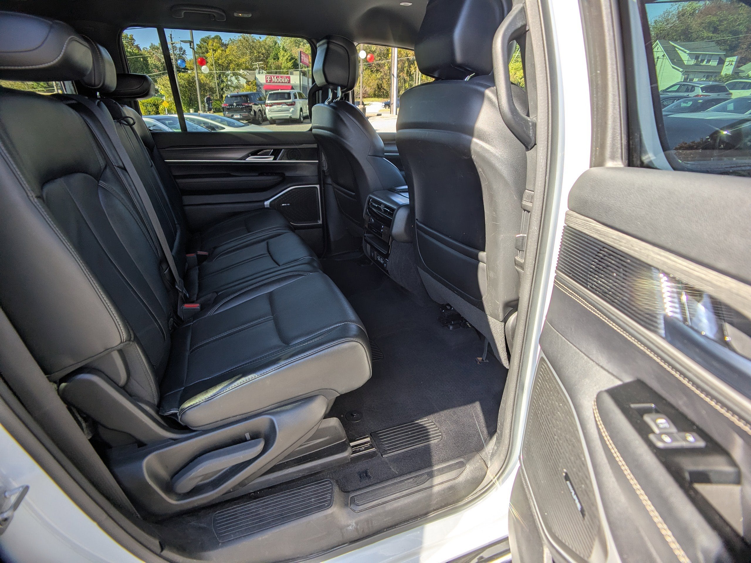 2023 Jeep Wagoneer L Series II