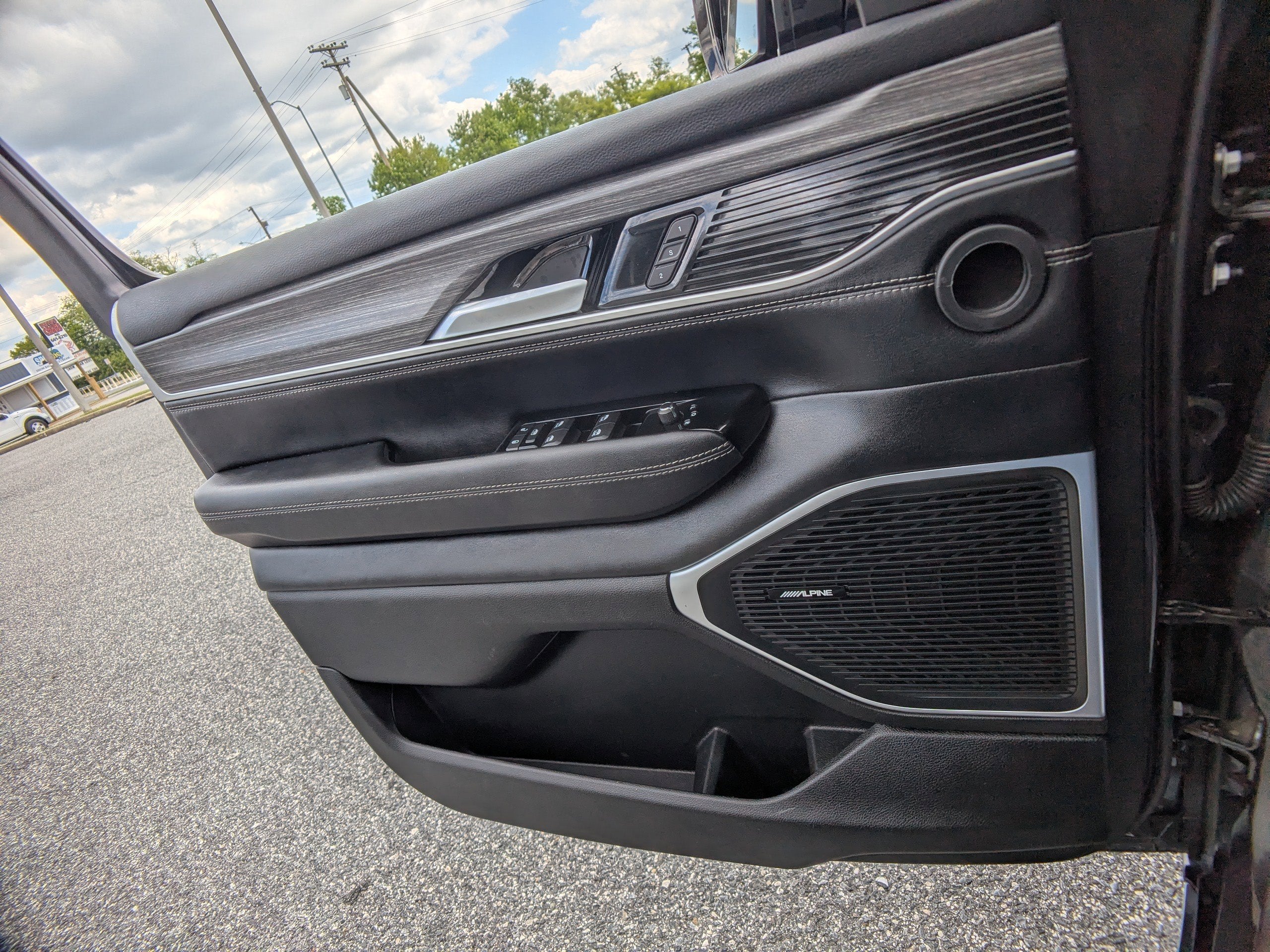 2023 Jeep Wagoneer L Series III