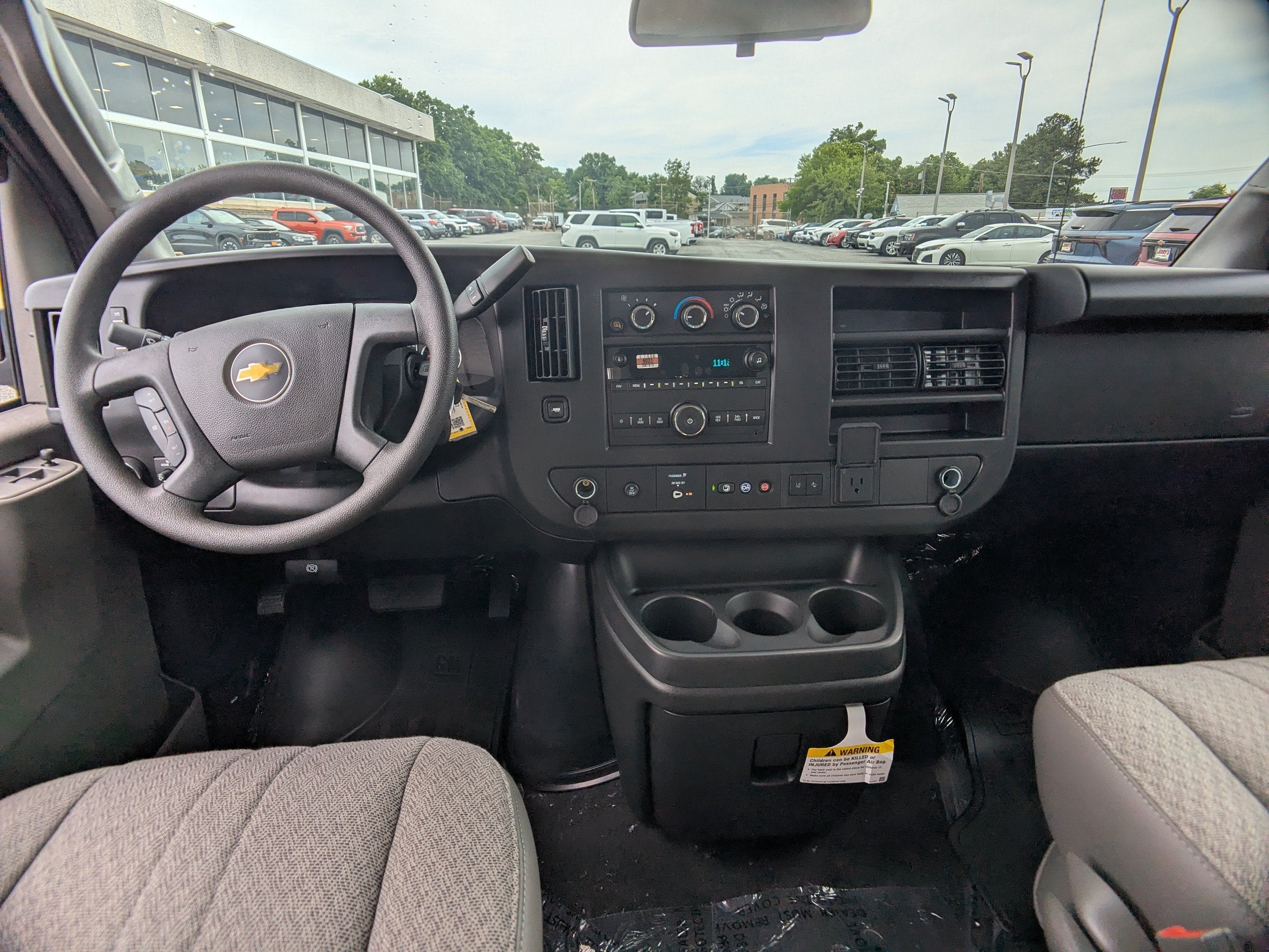 2026 Chevrolet Express Passenger 1LT