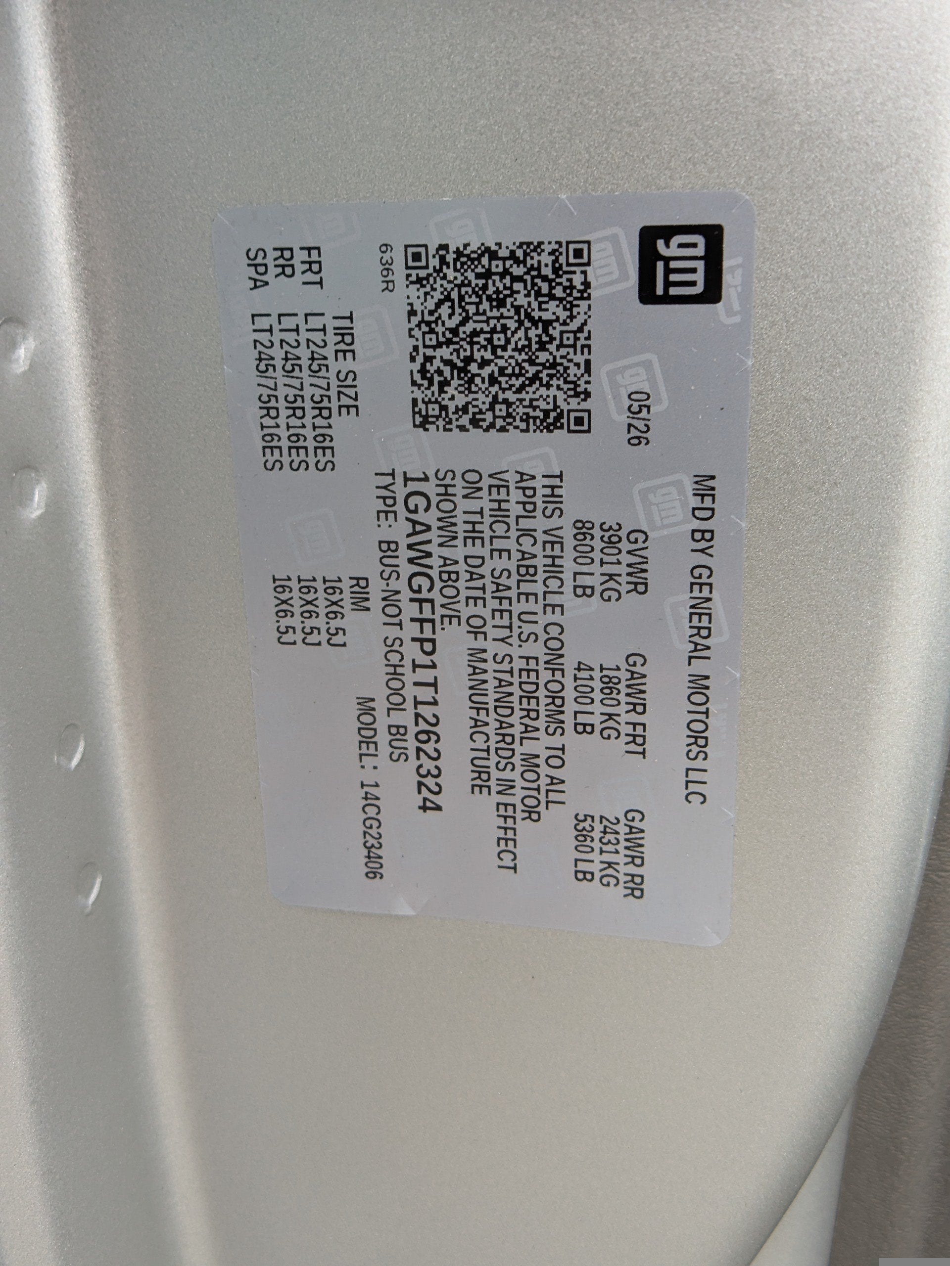 2026 Chevrolet Express Passenger 1LT