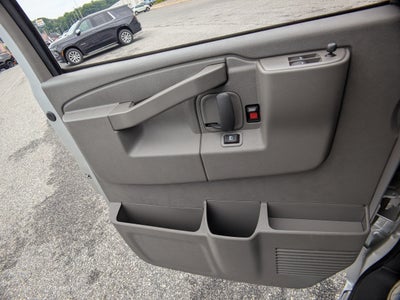 2026 Chevrolet Express Passenger 1LT