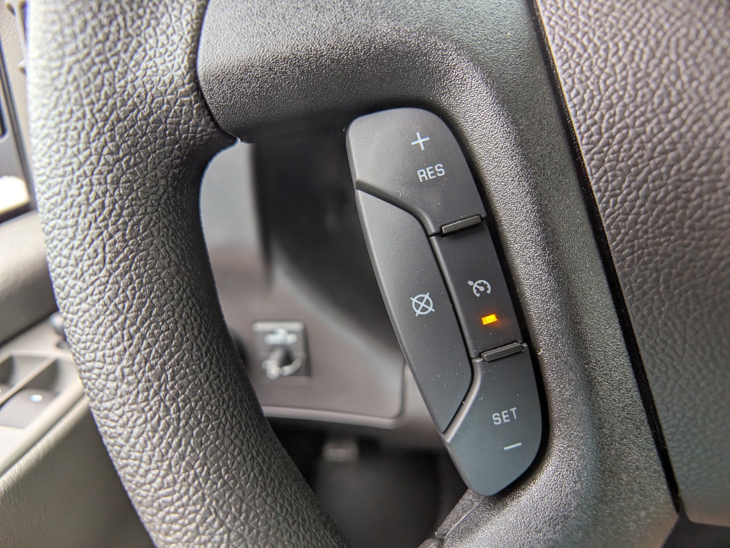 2026 Chevrolet Express Passenger 1LT