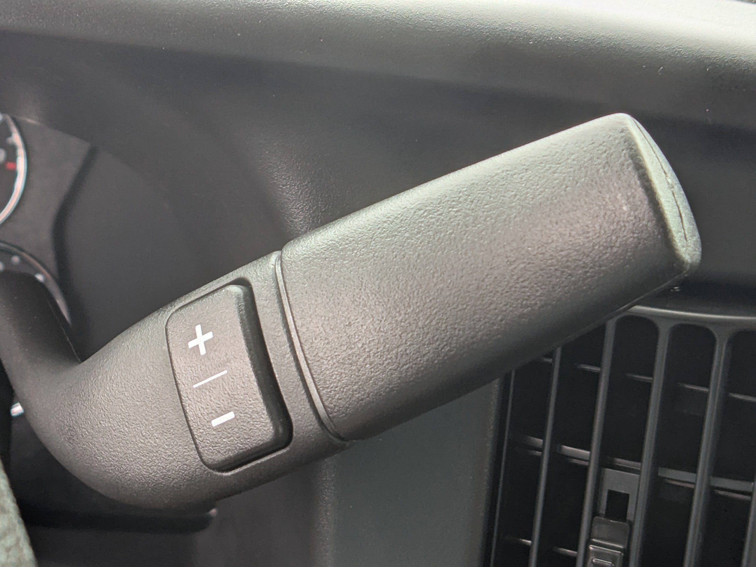 2026 Chevrolet Express Passenger 1LT