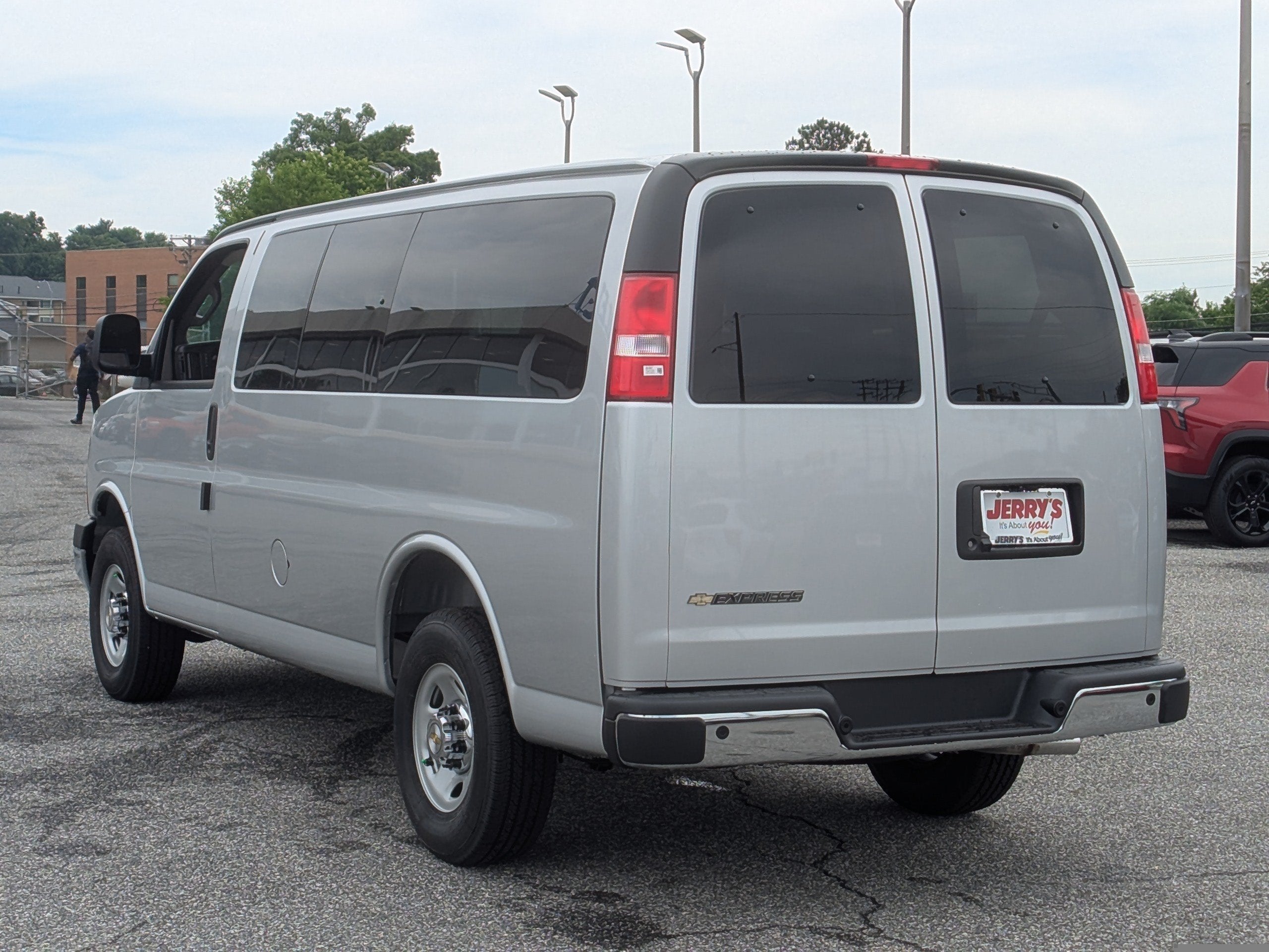 2026 Chevrolet Express Passenger 1LT