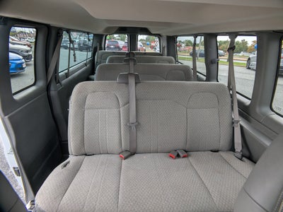 2025 Chevrolet Express Passenger 1LT