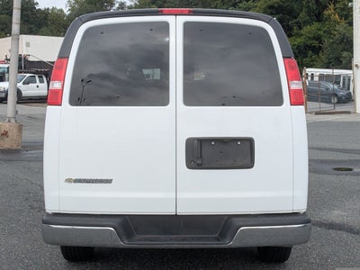 2025 Chevrolet Express Passenger 1LT