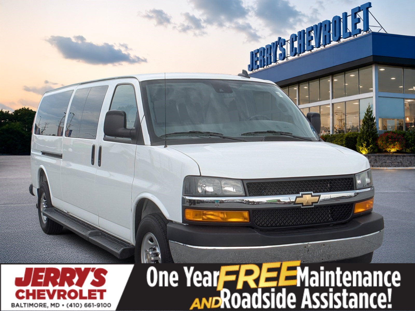 2025 Chevrolet Express Passenger 1LT