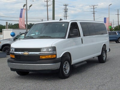 2025 Chevrolet Express Passenger 1LT