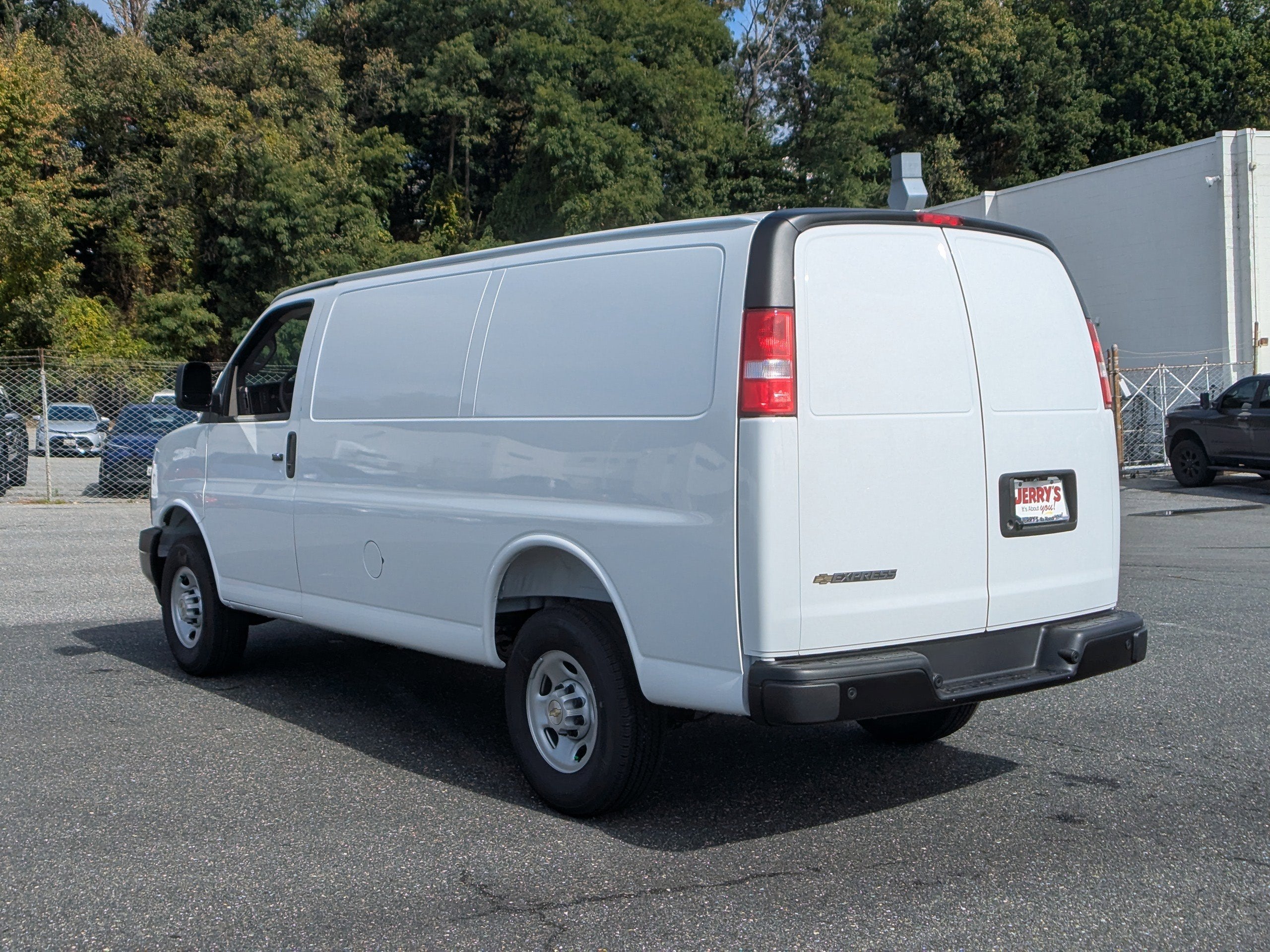 2025 Chevrolet Express Cargo 2500 WT