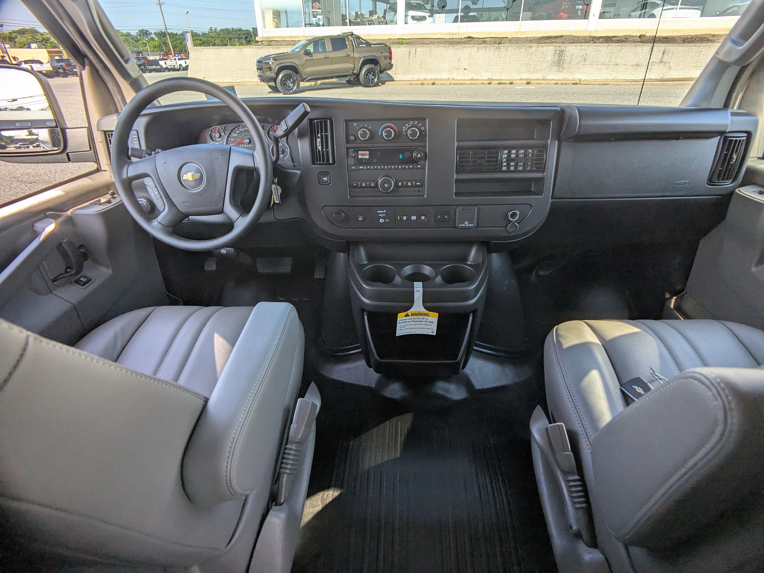 2025 Chevrolet Express Cargo 2500 WT