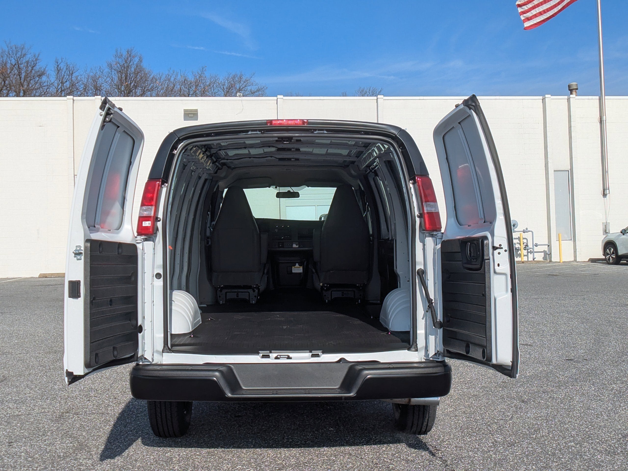 2025 Chevrolet Express Cargo 2500 WT