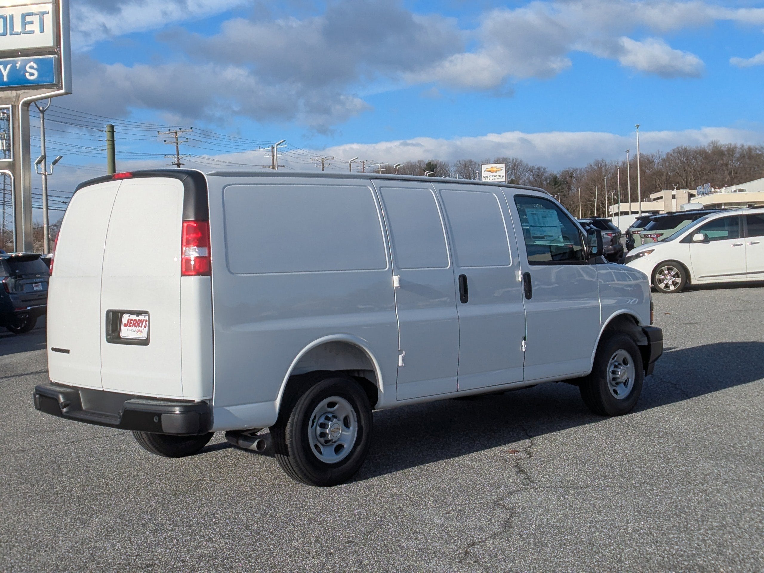 2025 Chevrolet Express Cargo 2500 WT