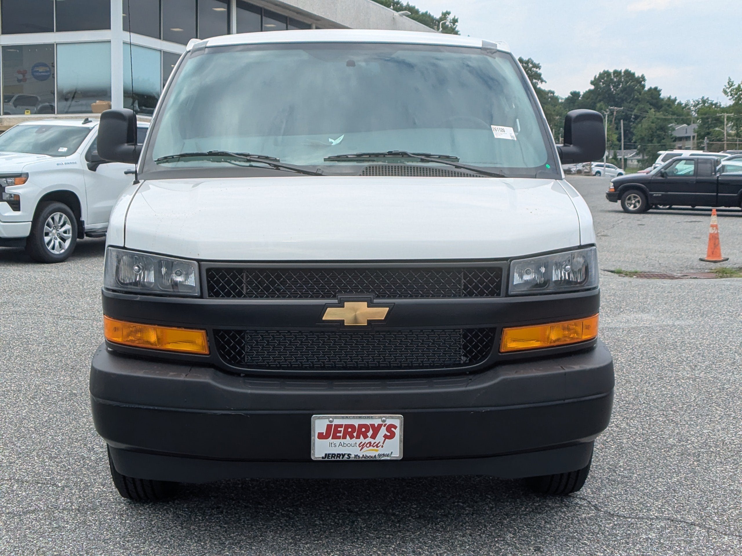 2026 Chevrolet Express Cargo WT