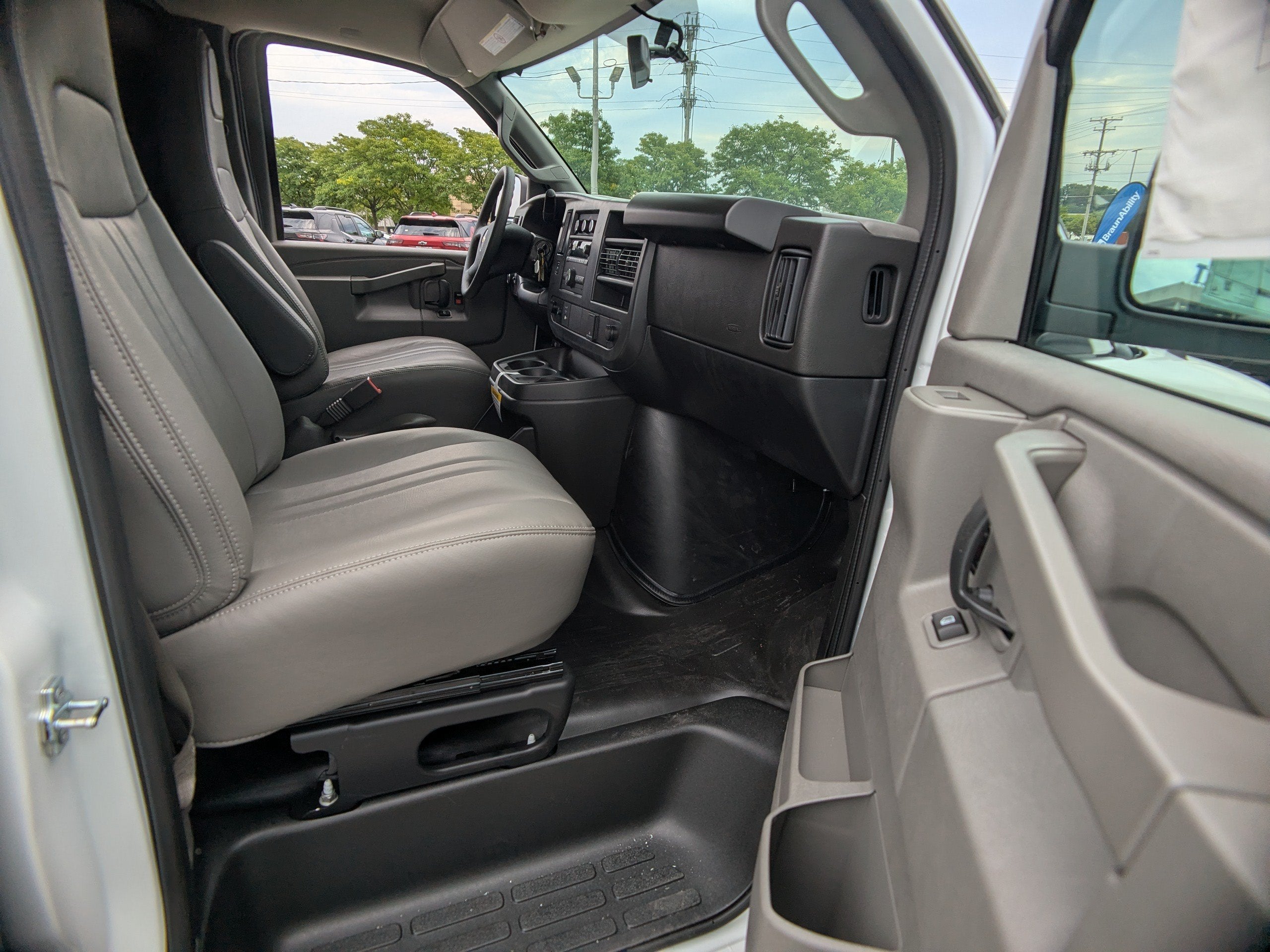 2026 Chevrolet Express Cargo WT