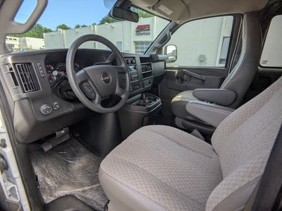 2025 GMC Savana Passenger LT