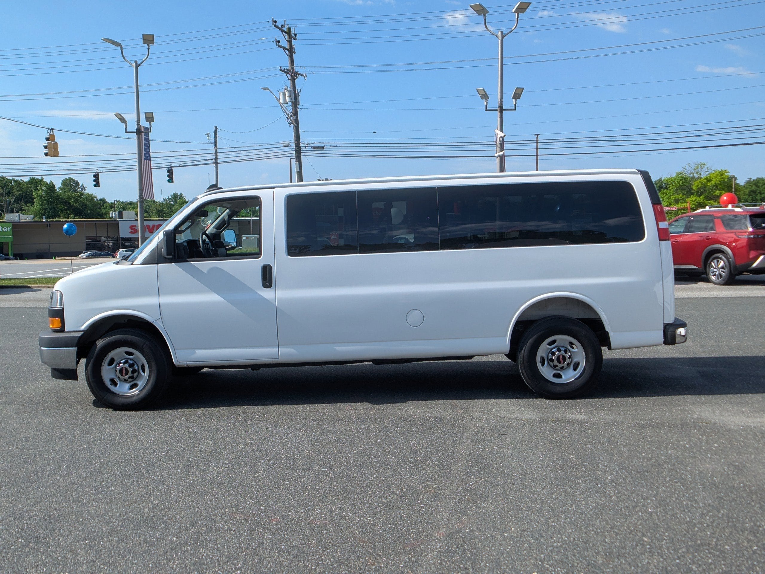 2025 GMC Savana Passenger LT