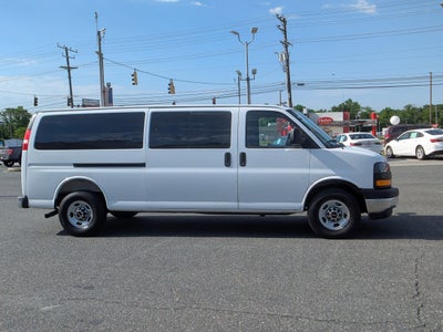 2025 GMC Savana Passenger LT