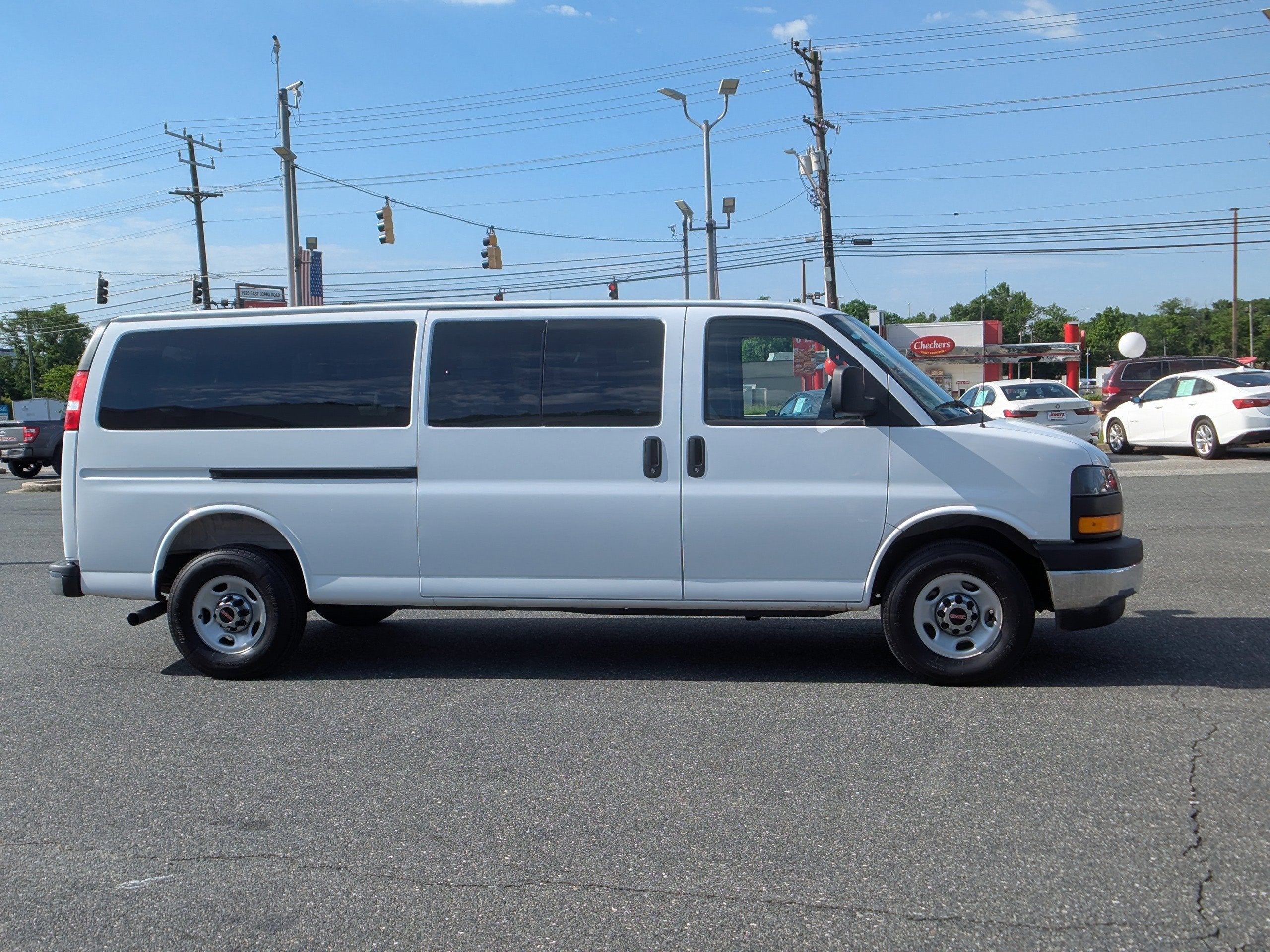 2025 GMC Savana Passenger LT