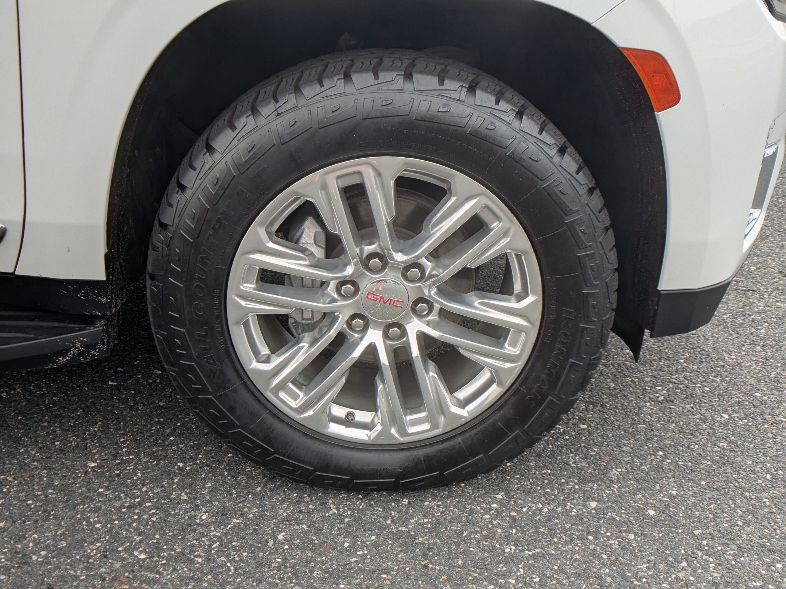 2024 GMC Yukon XL SLT