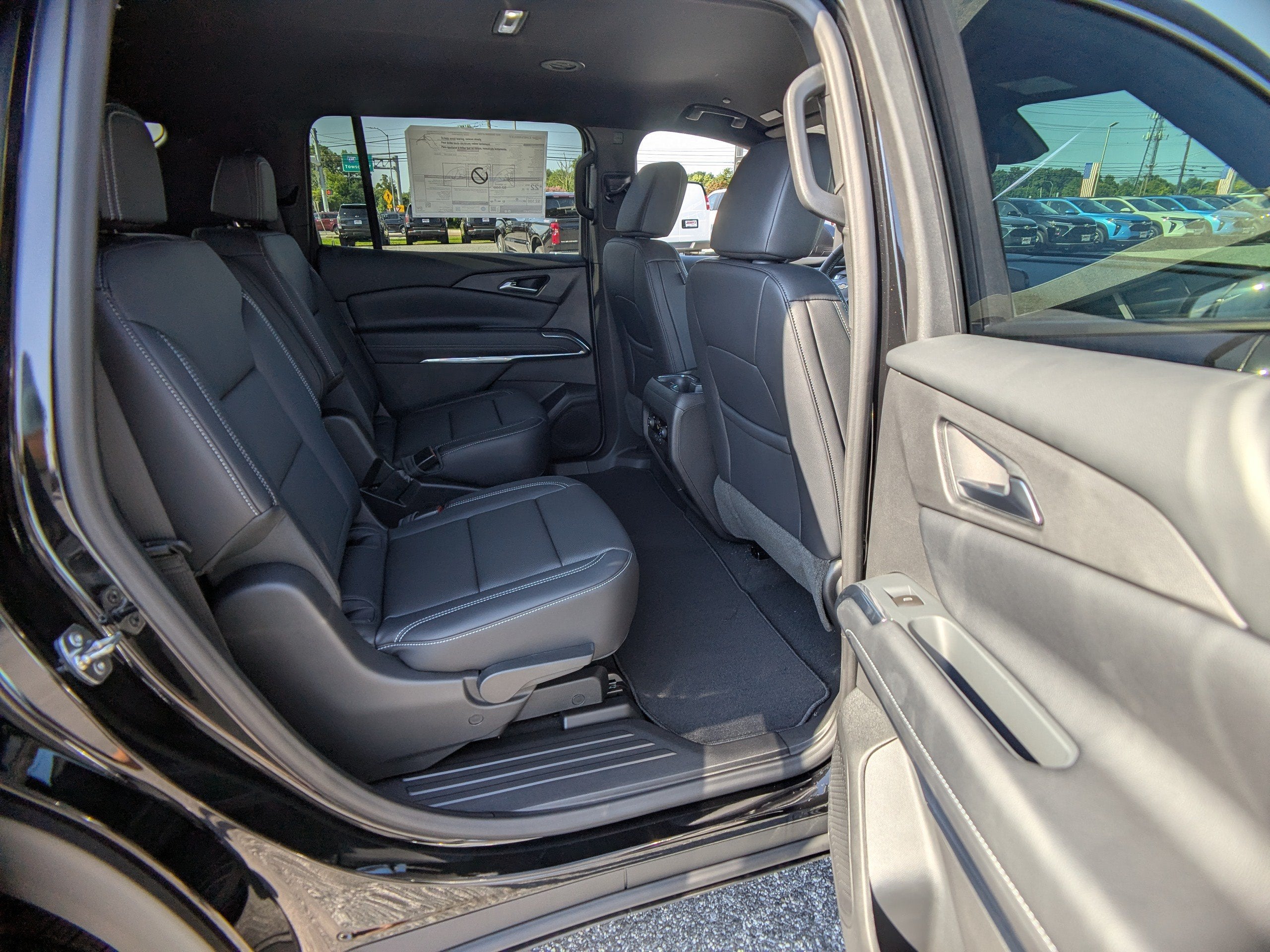 2027 Chevrolet Traverse LT - Photo 10