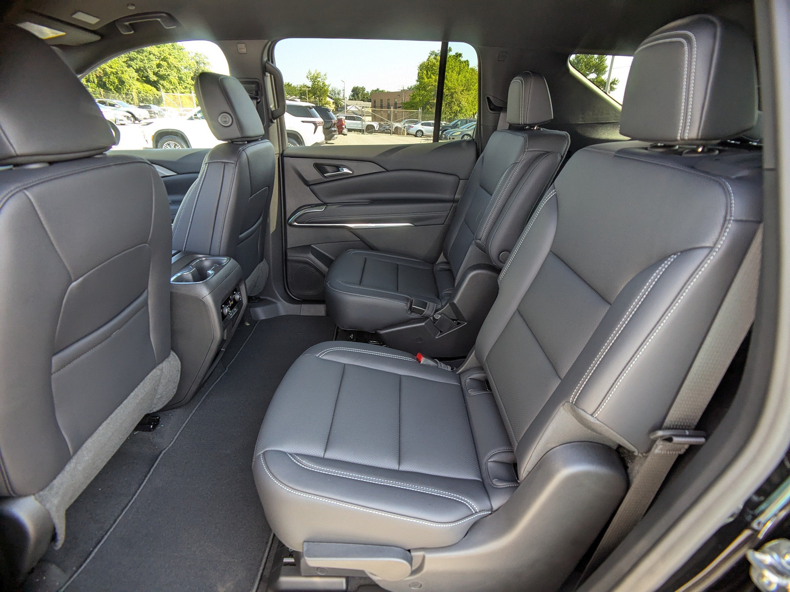 2027 Chevrolet Traverse LT - Photo 12