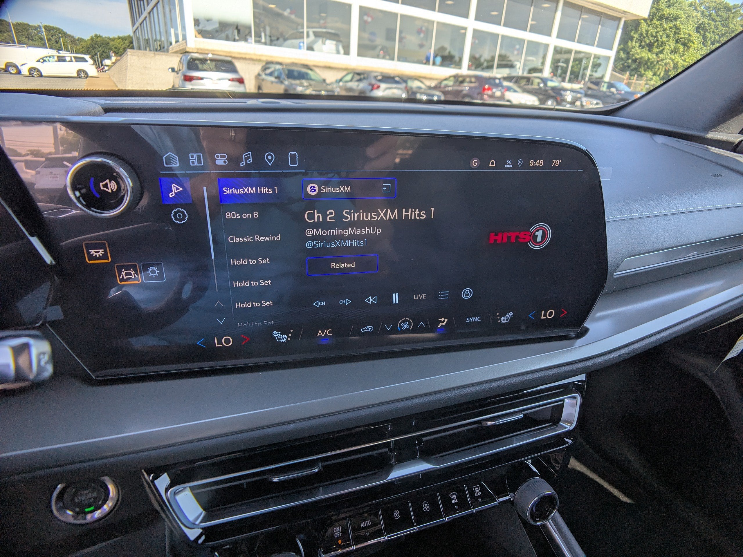 2027 Chevrolet Traverse LT - Photo 18