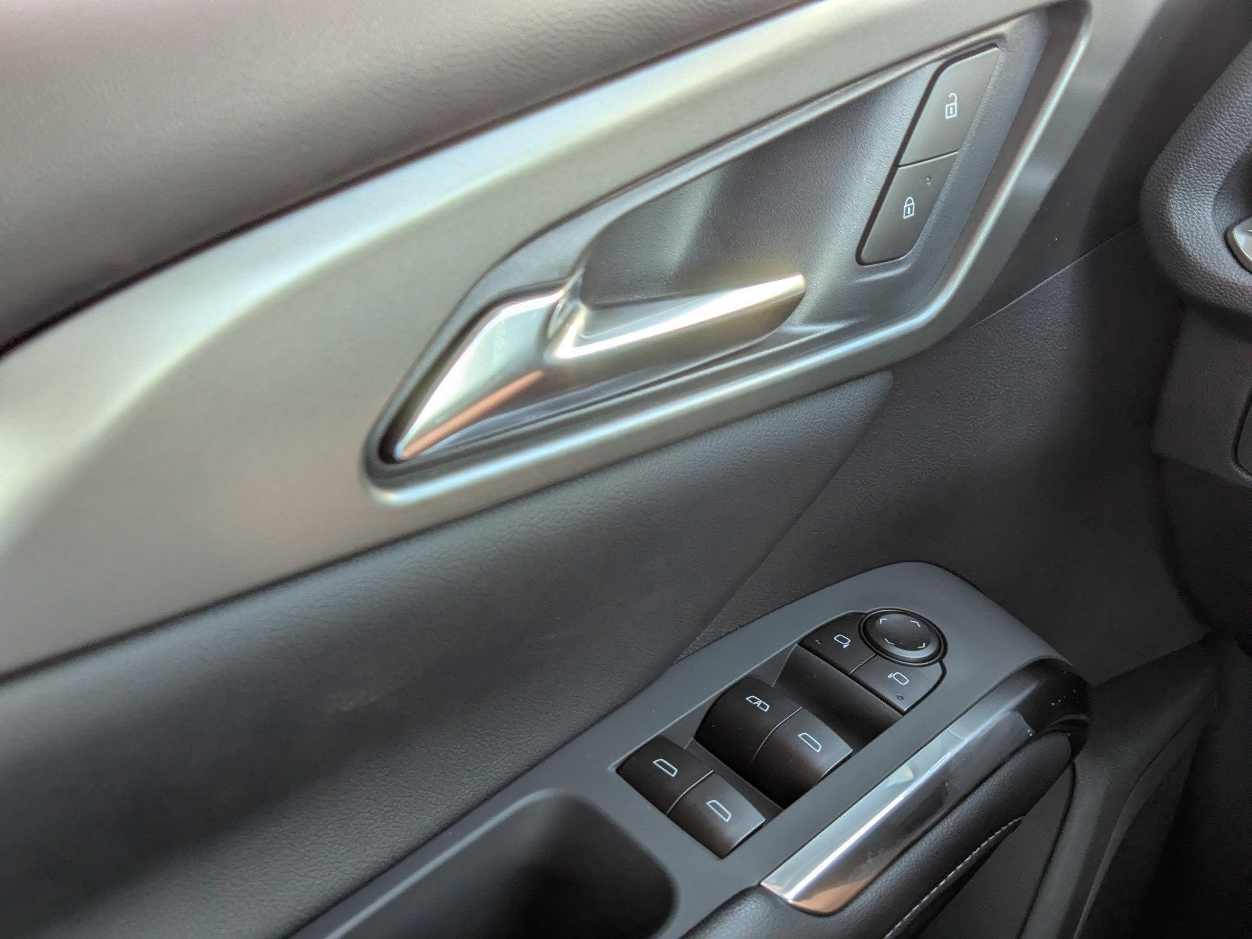 2027 Chevrolet Traverse LT - Photo 25
