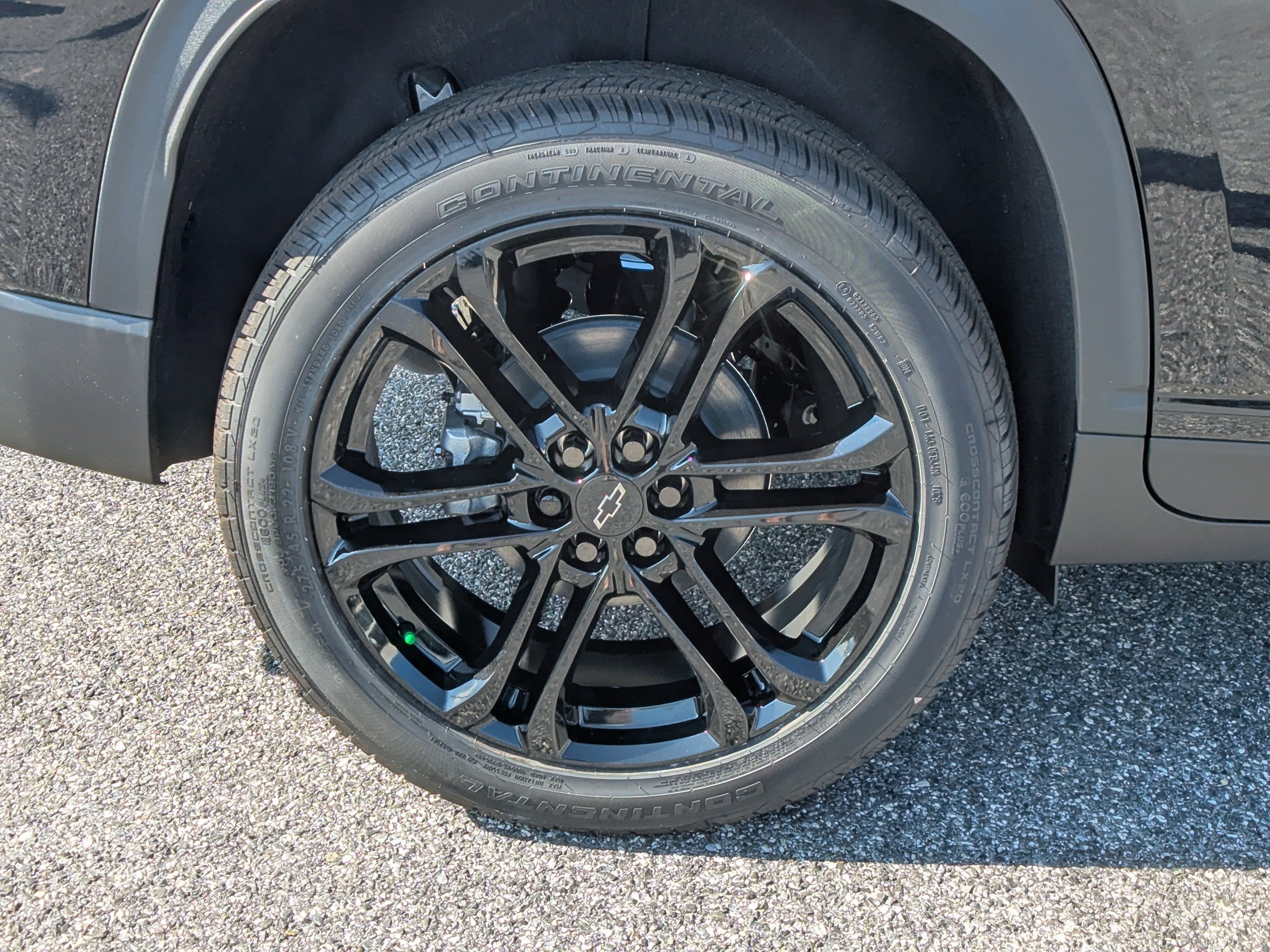 2027 Chevrolet Traverse LT - Photo 8