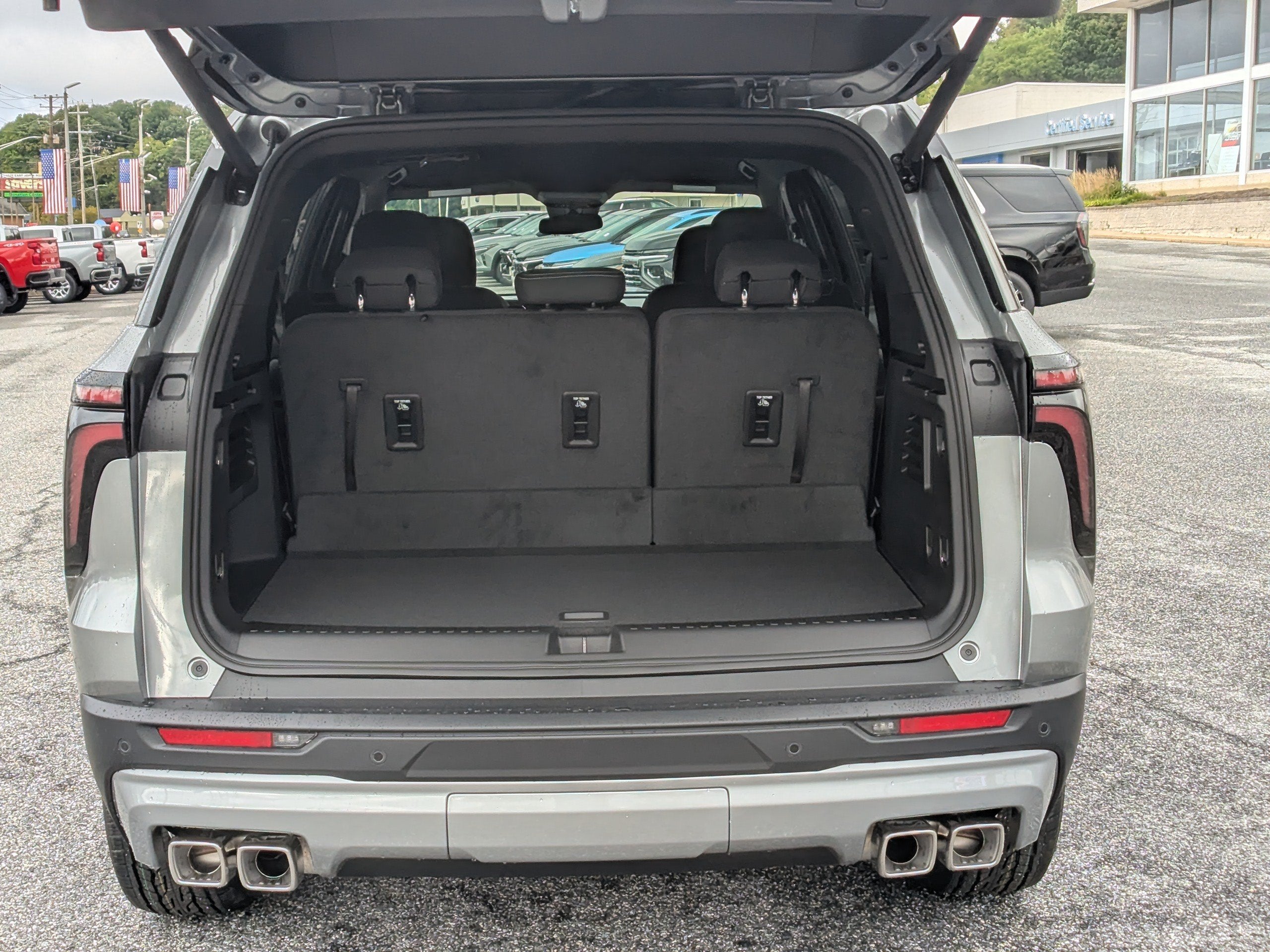 2027 Chevrolet Traverse LT