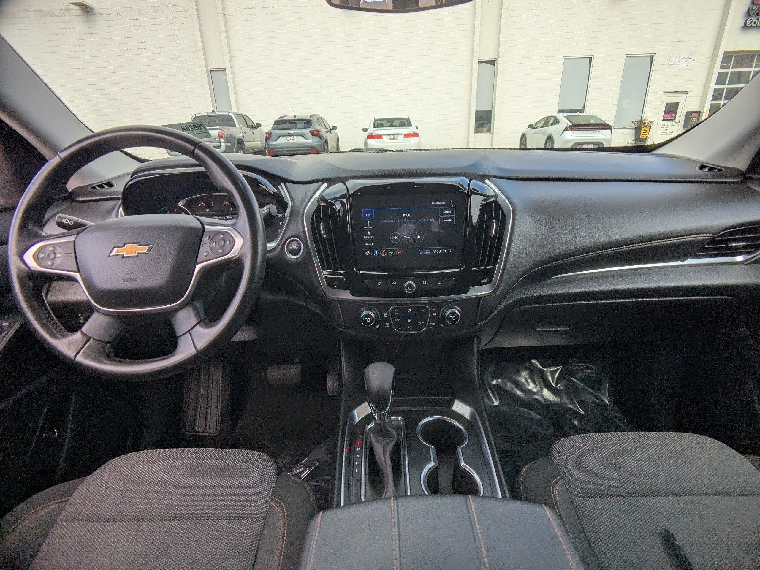 2021 Chevrolet Traverse LT Cloth