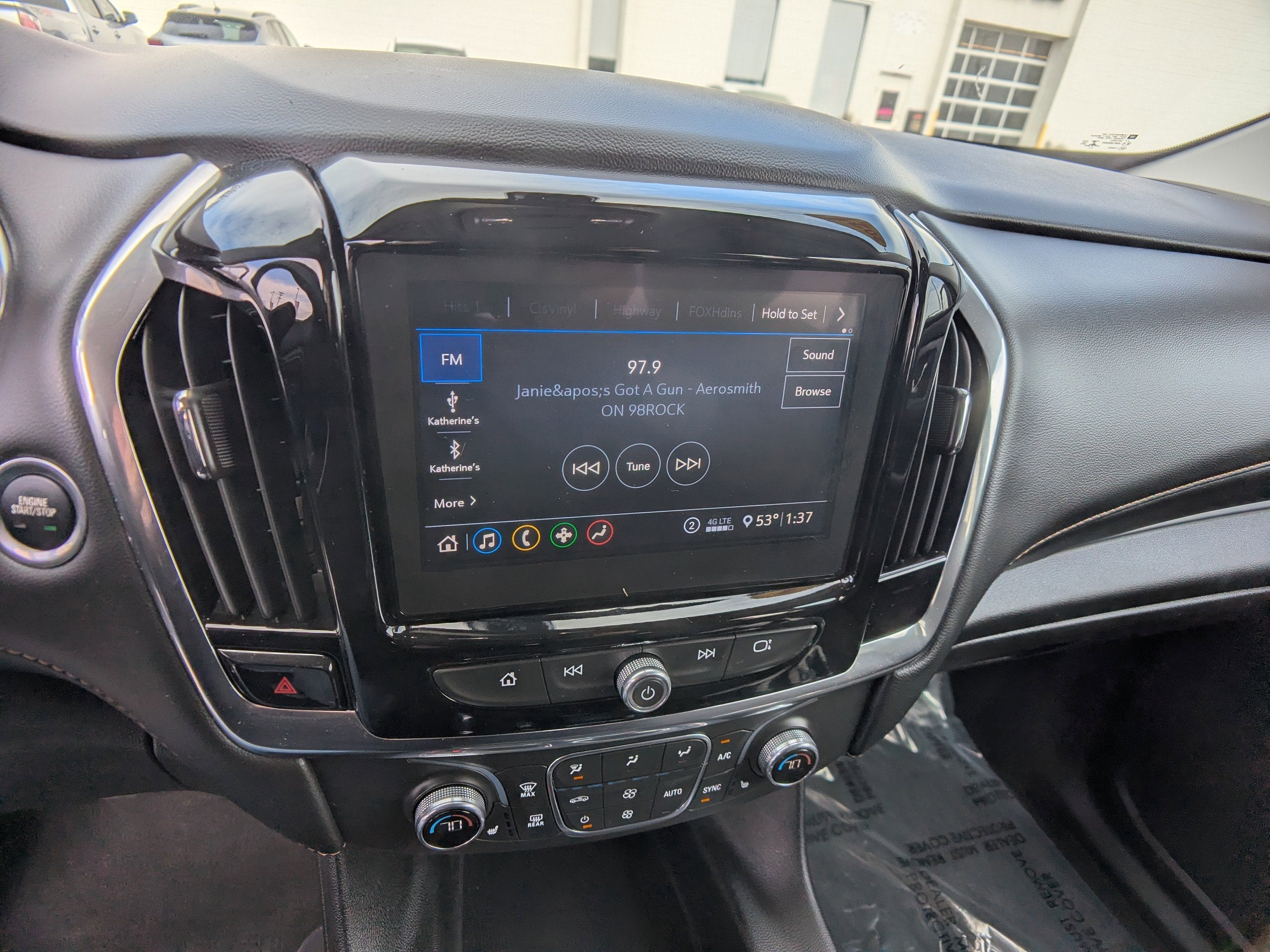 2021 Chevrolet Traverse LT Cloth
