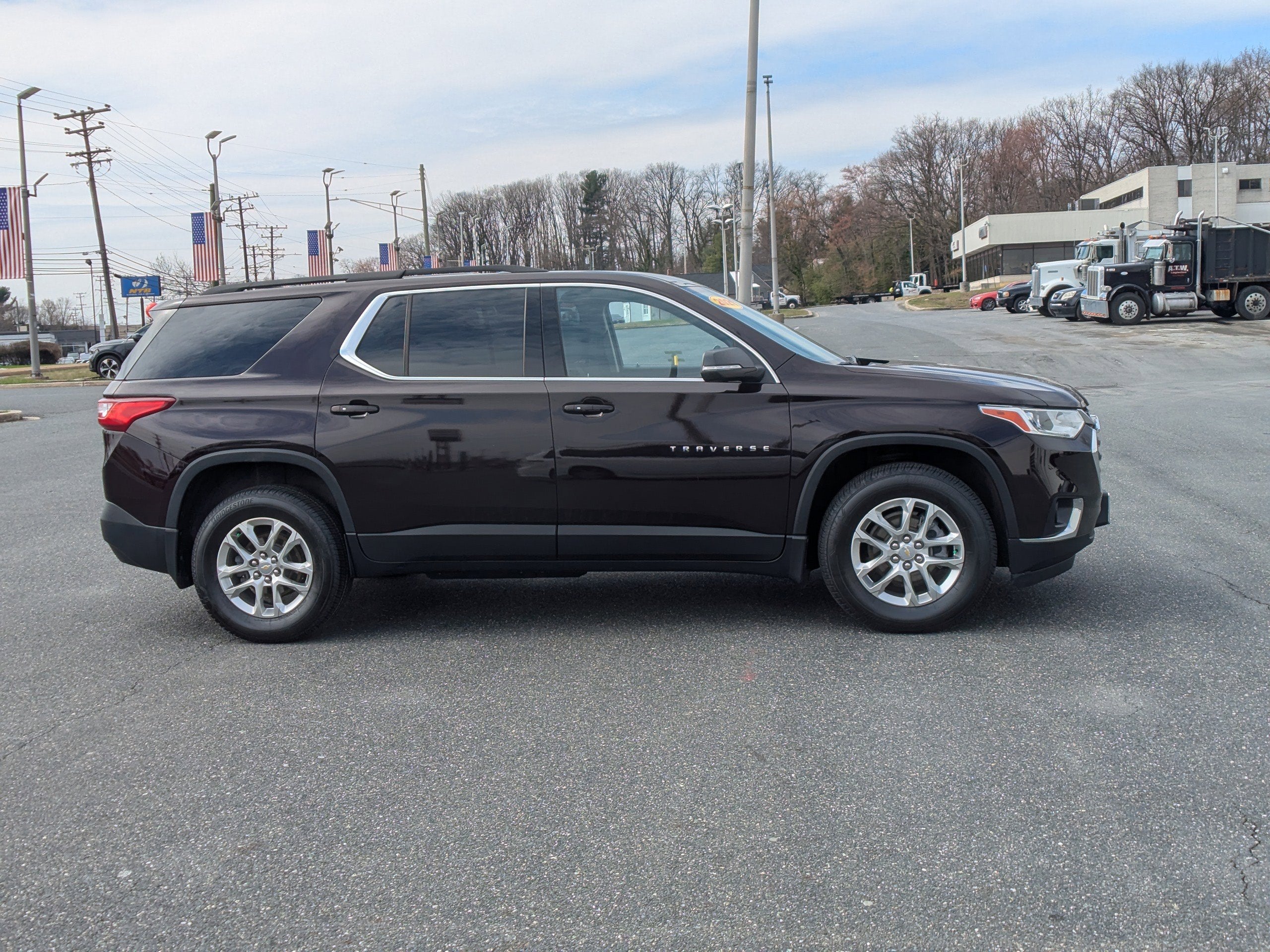2021 Chevrolet Traverse LT Cloth