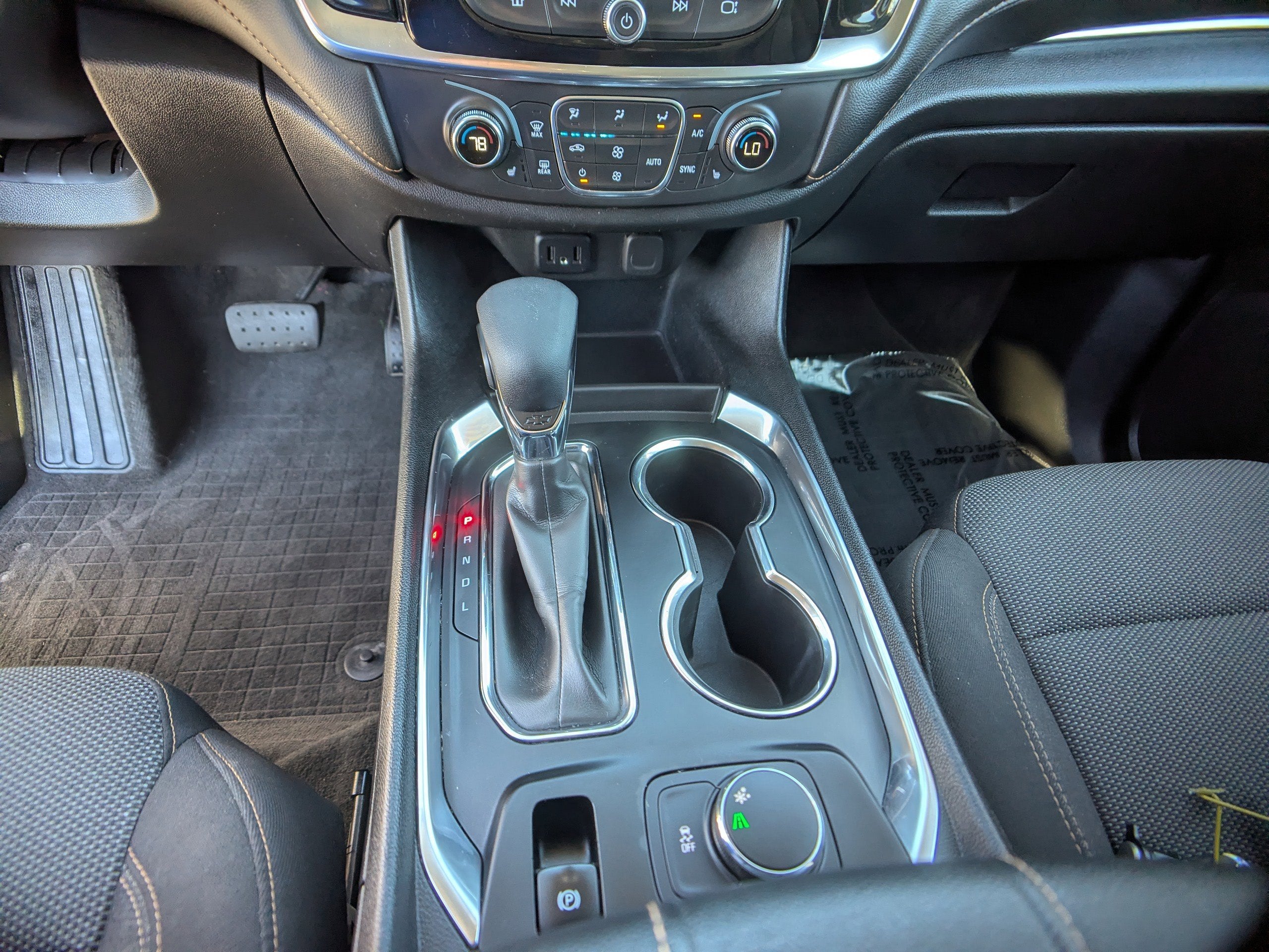 2021 Chevrolet Traverse LT Cloth