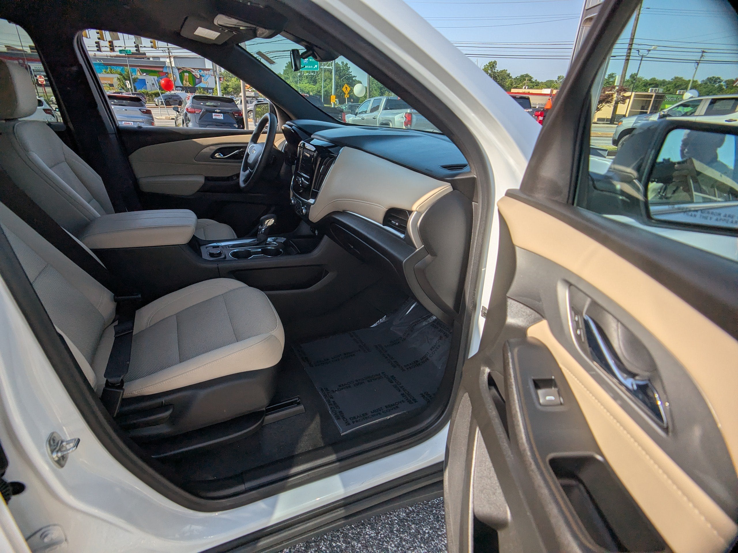 2023 Chevrolet Traverse LS