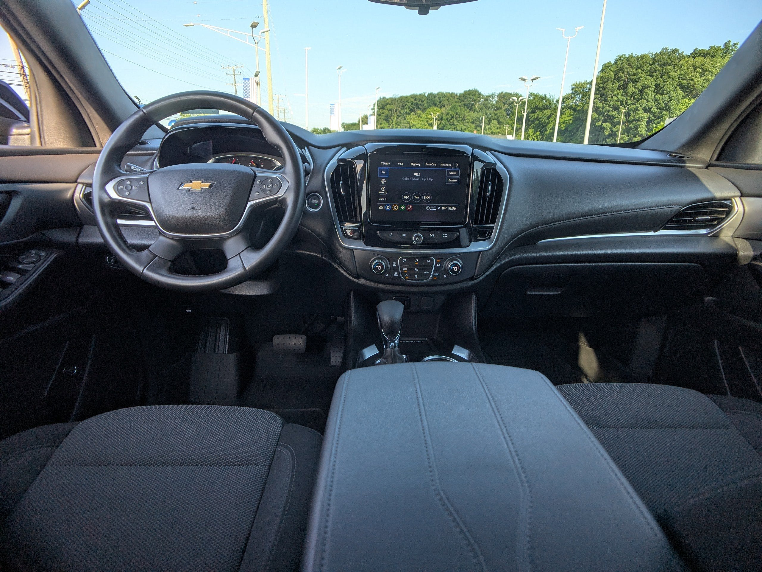2022 Chevrolet Traverse LT Cloth