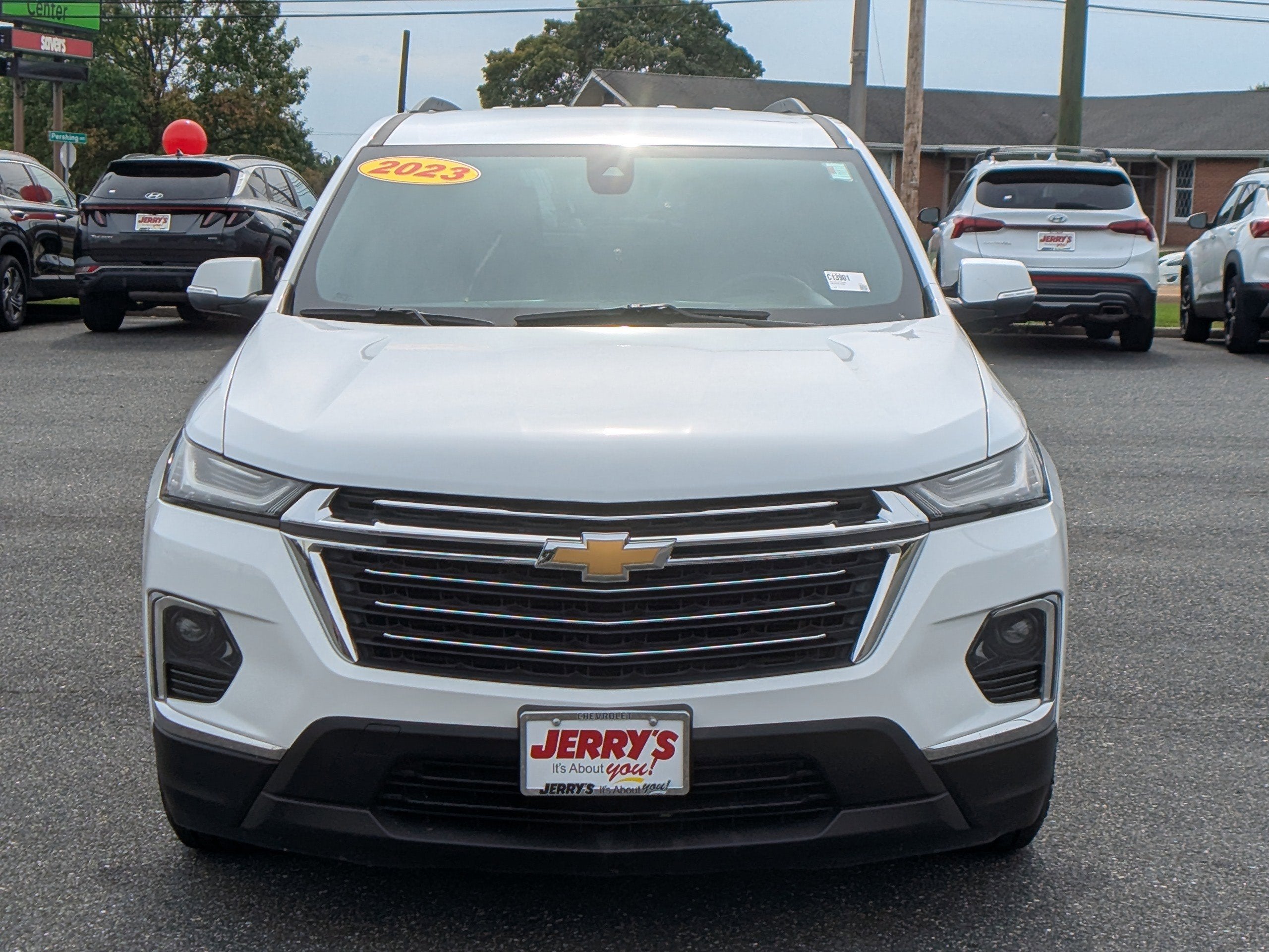 2023 Chevrolet Traverse LT Leather