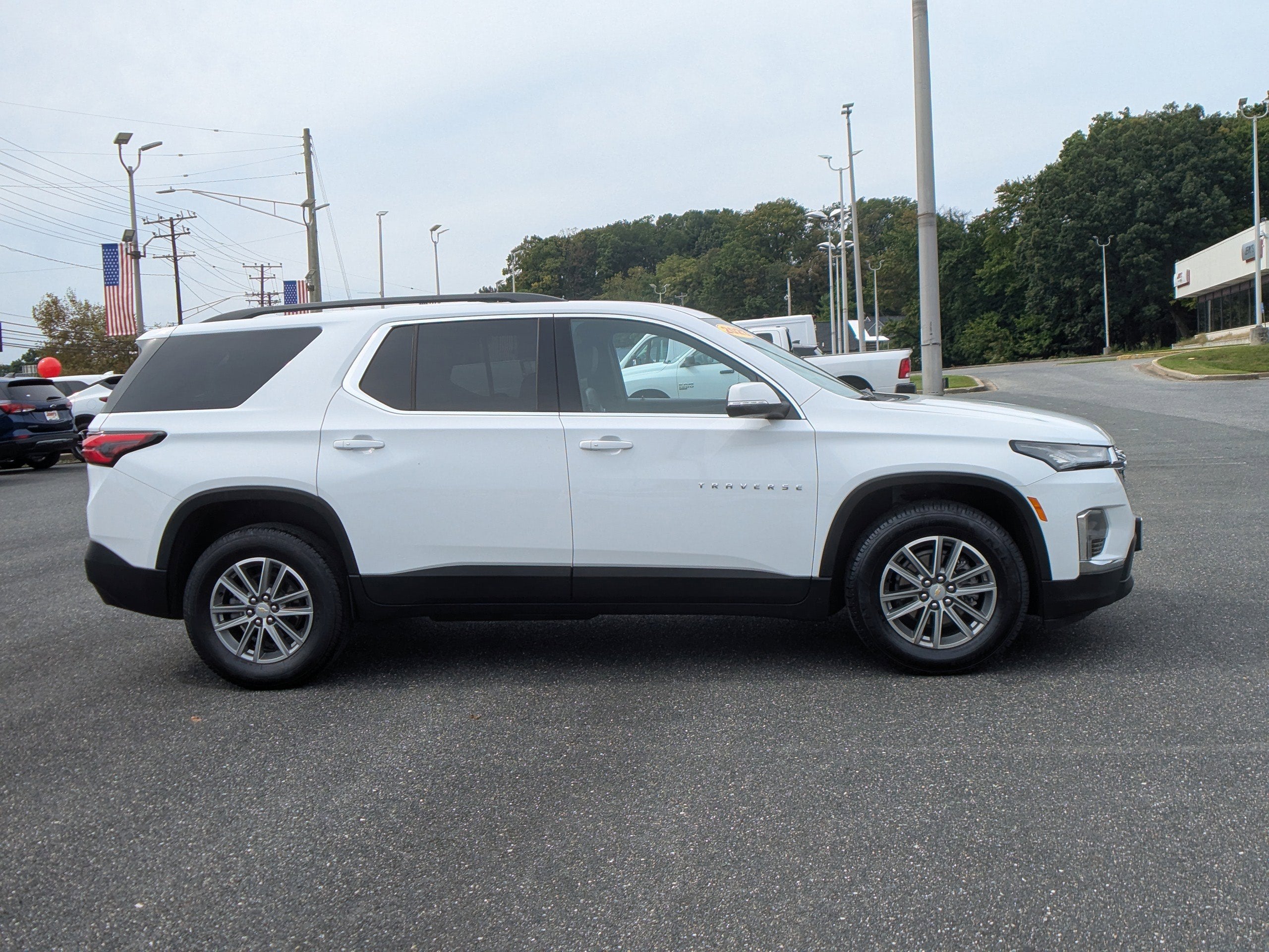 2023 Chevrolet Traverse LT Leather