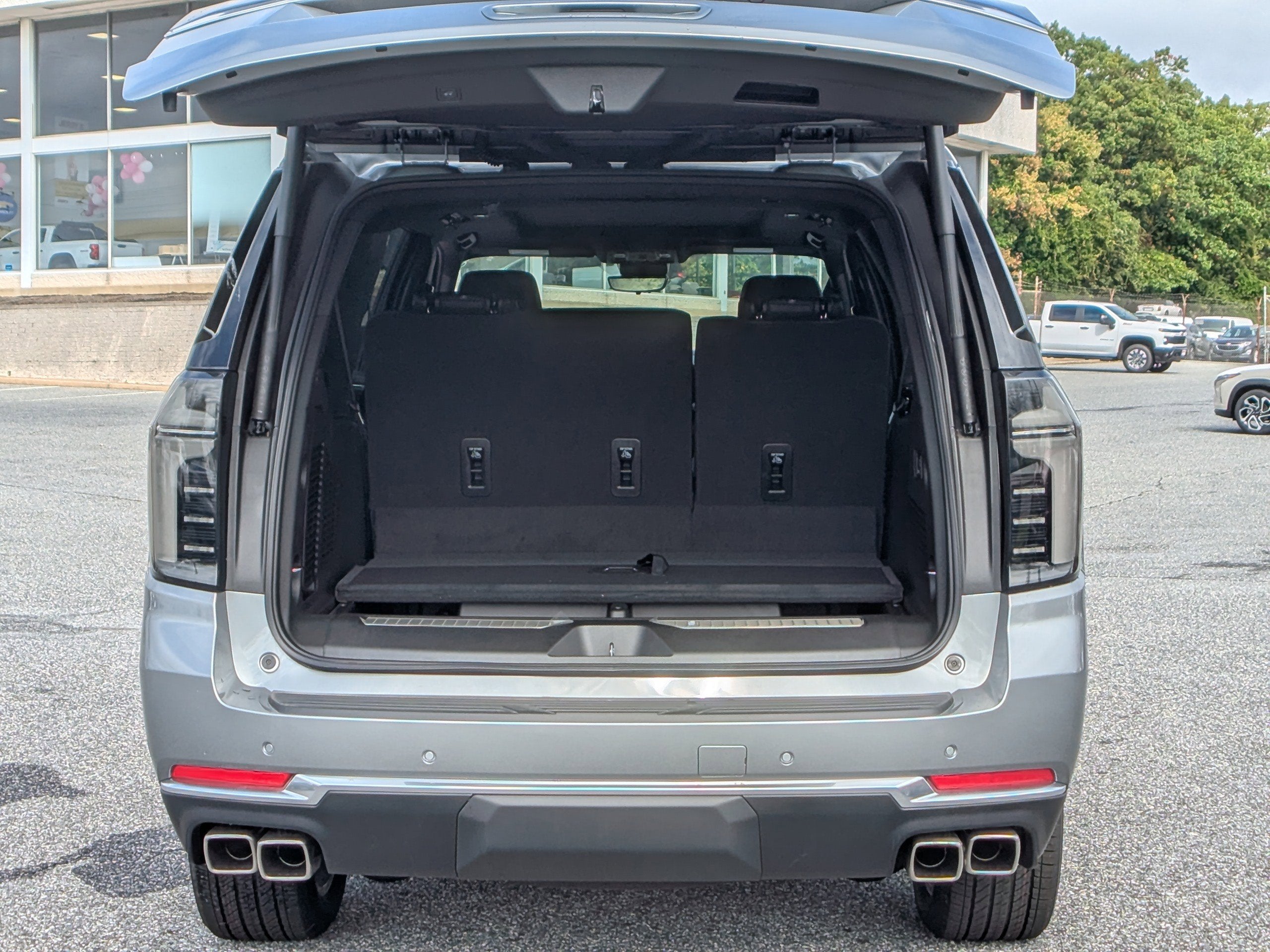 2025 Chevrolet Suburban High Country