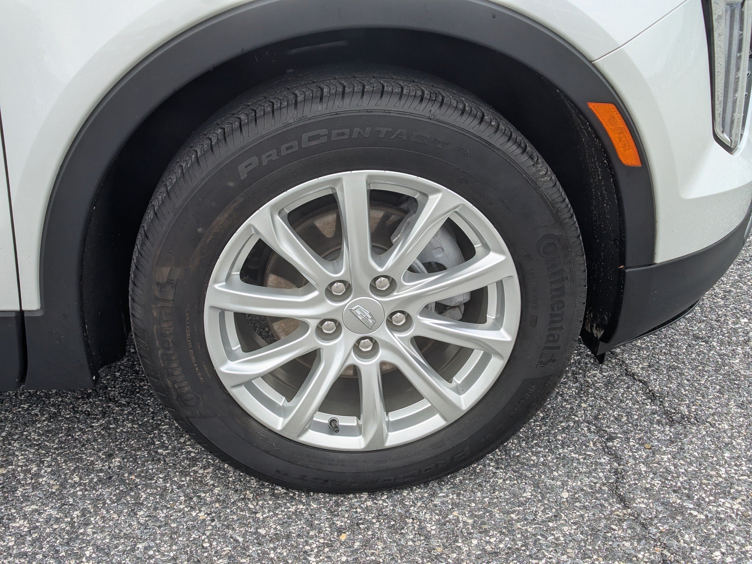 2023 Cadillac XT4 AWD Luxury
