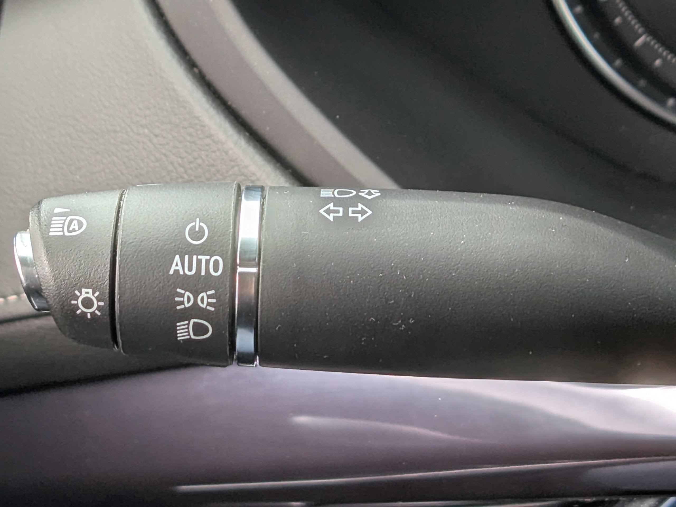 2023 Cadillac XT4 AWD Luxury