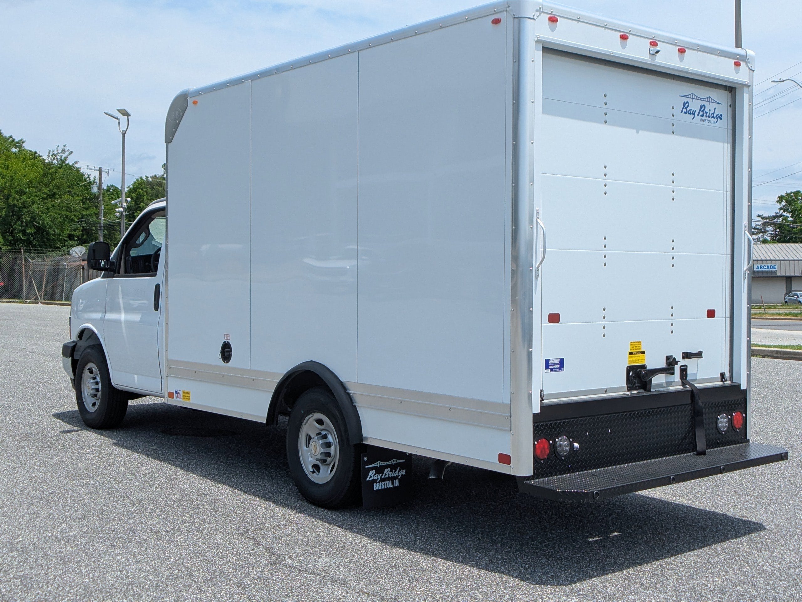 2025 Chevrolet Express Cutaway 3500 1WT