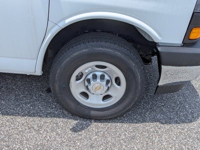 2025 Chevrolet Express Cutaway 3500 1WT