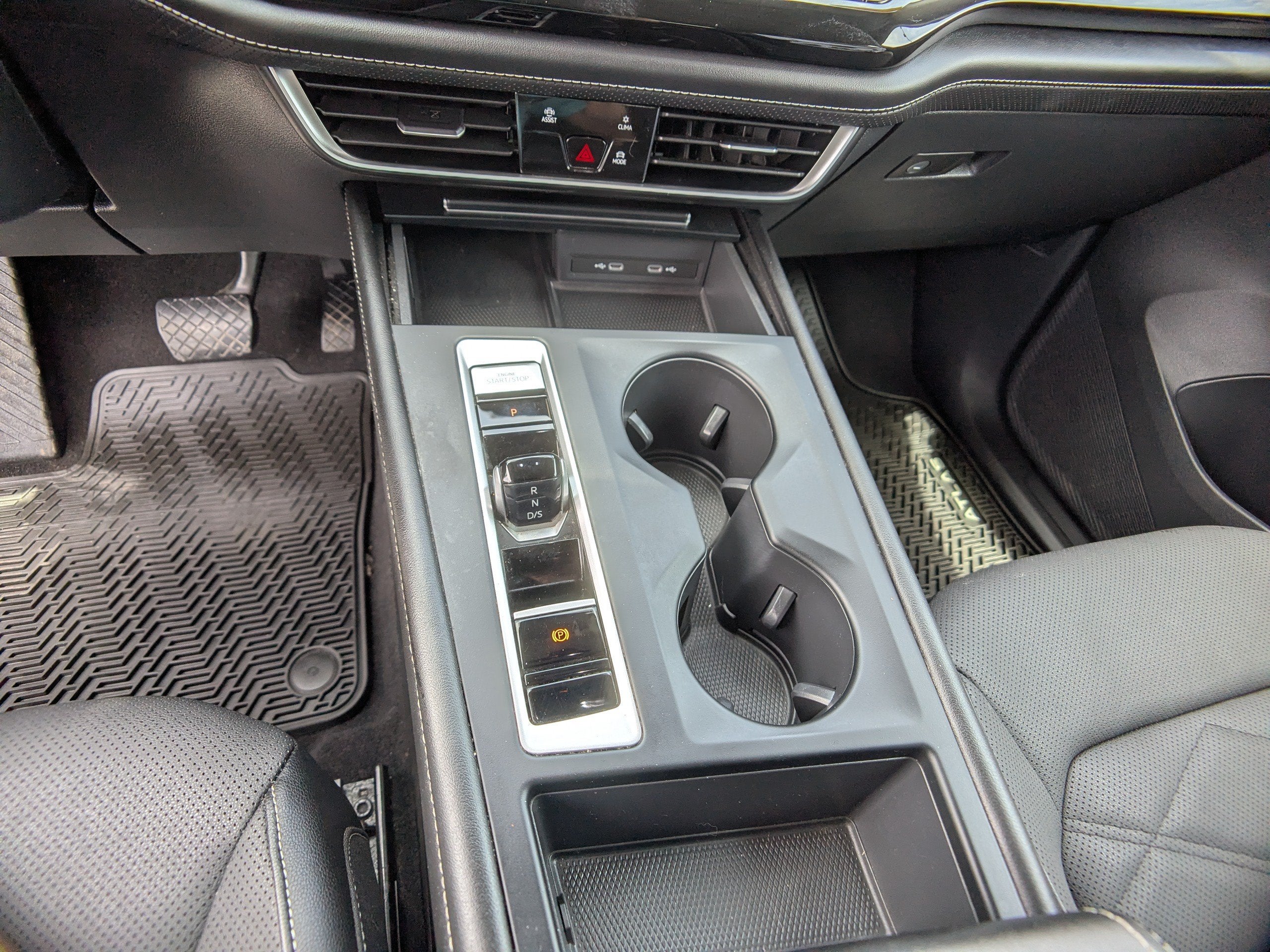 2024 Volkswagen Atlas 2.0T SE