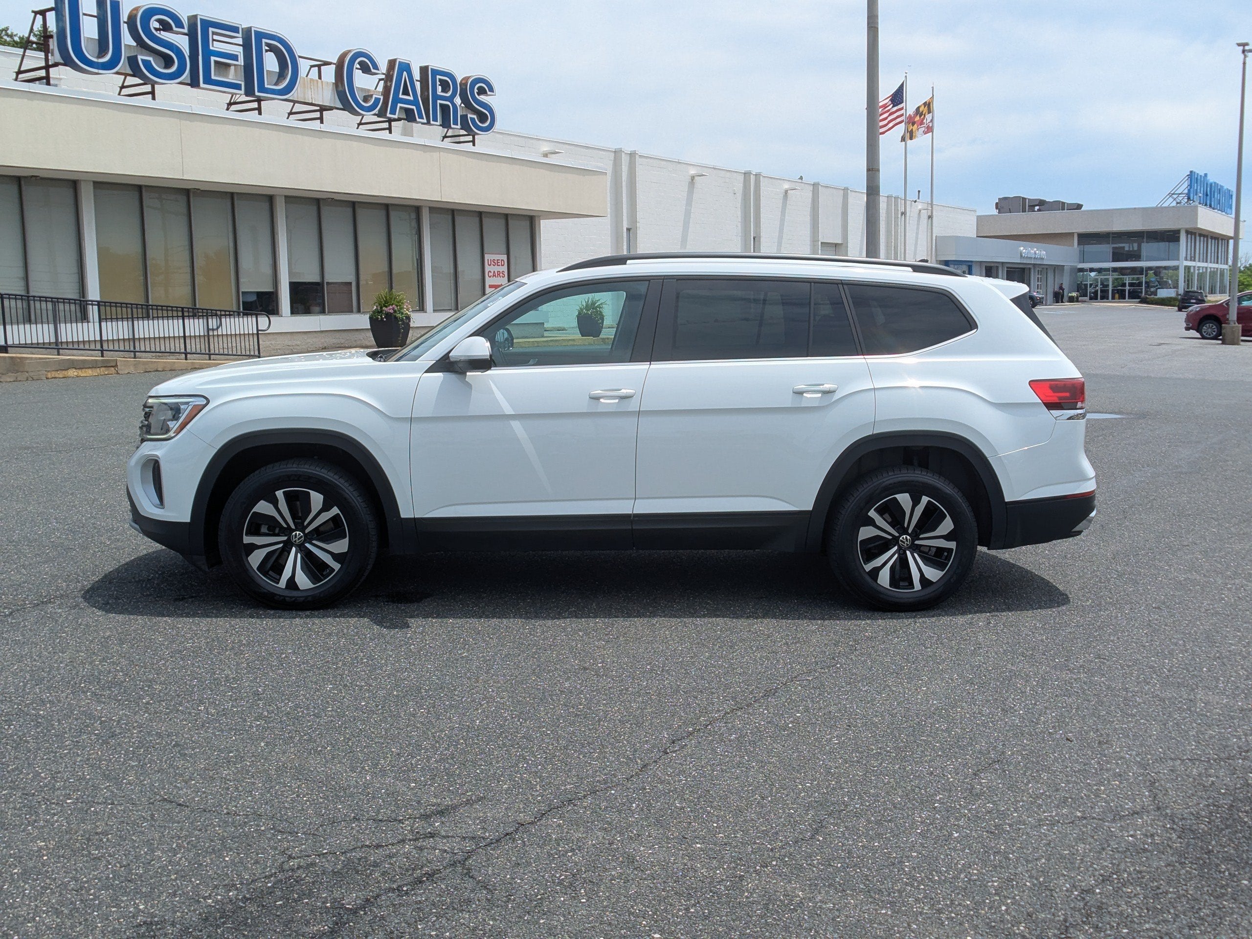 2024 Volkswagen Atlas 2.0T SE