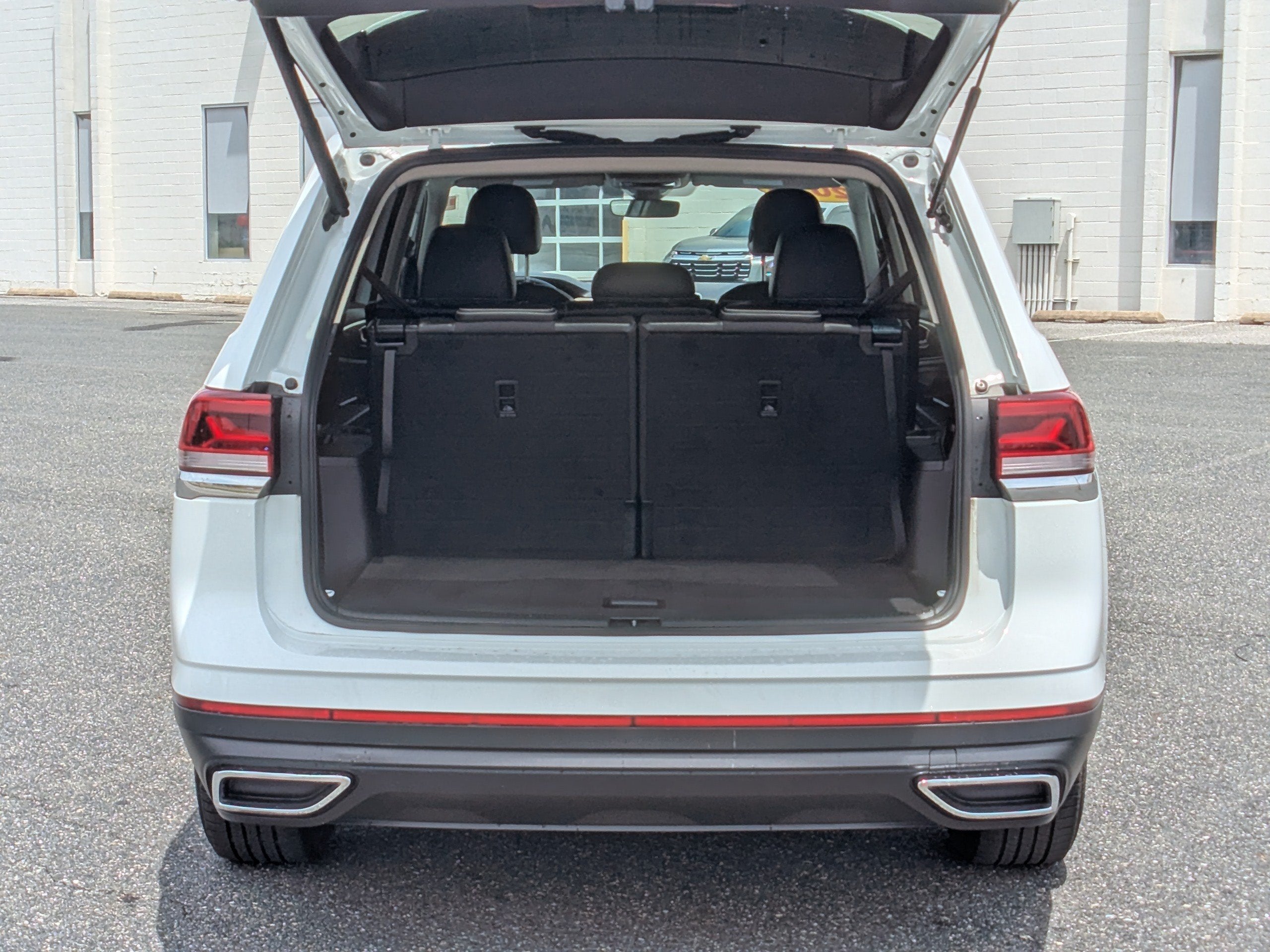 2024 Volkswagen Atlas 2.0T SE
