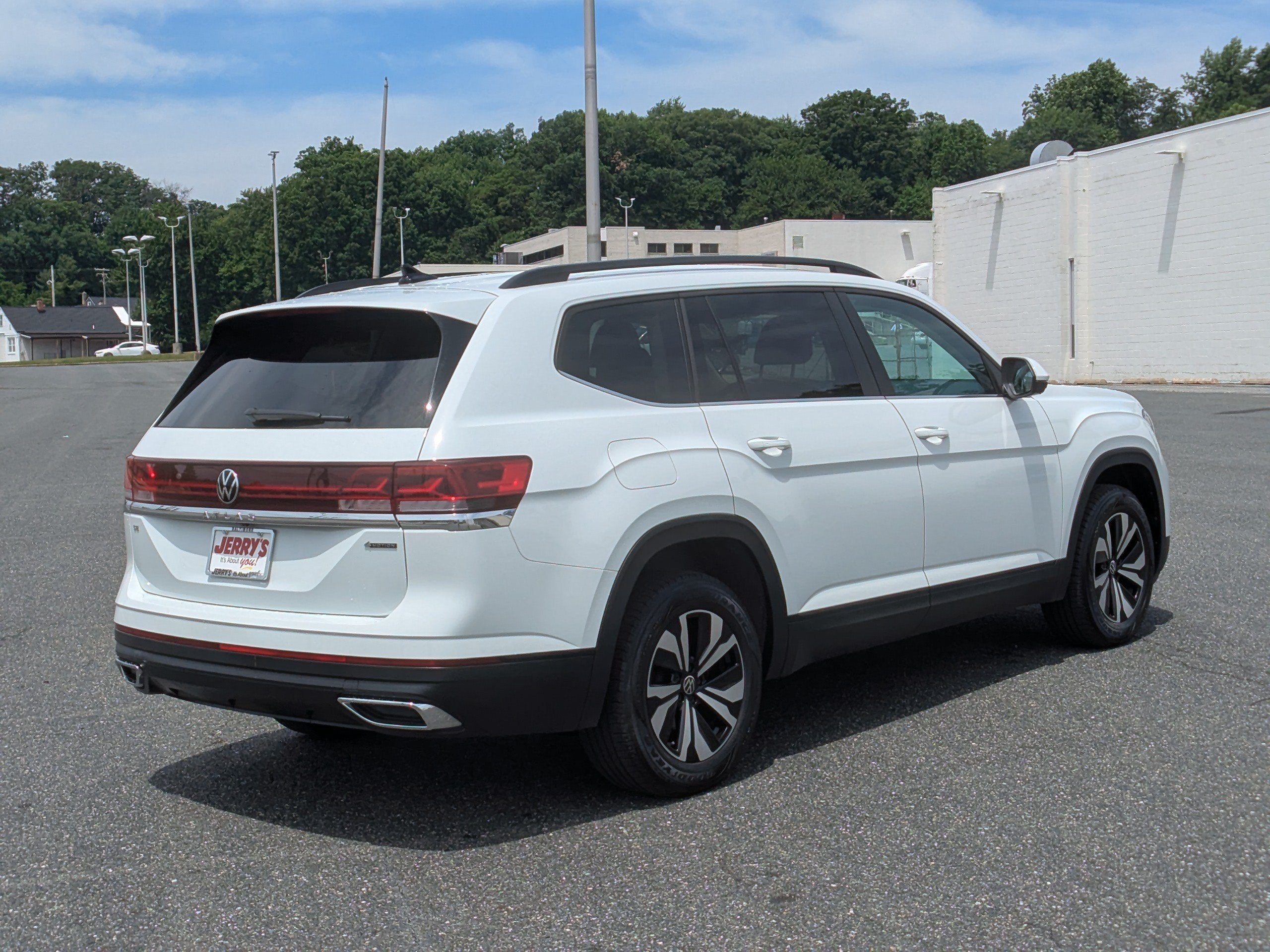 2024 Volkswagen Atlas 2.0T SE